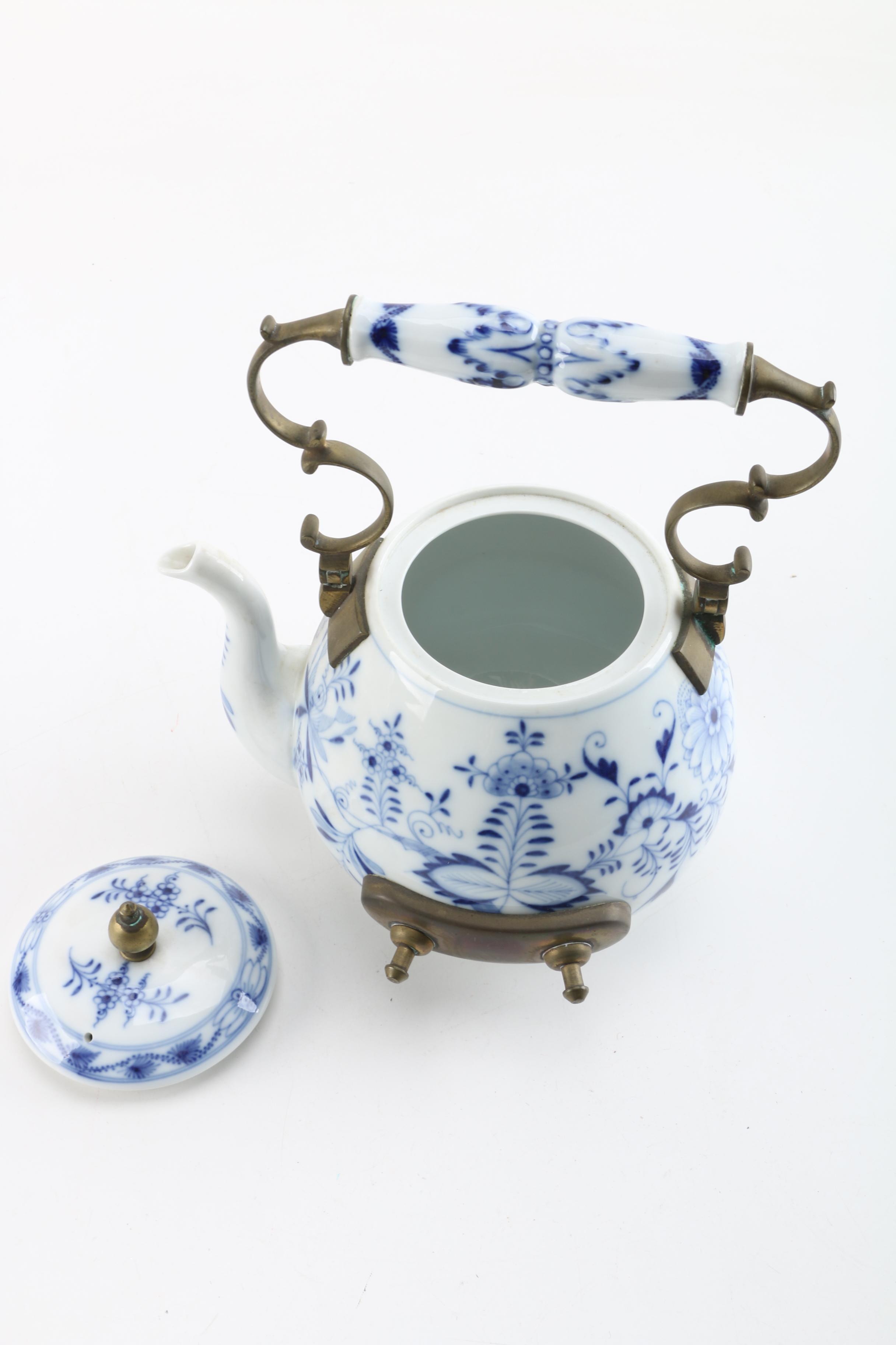 Antique Carl Teichert Meissen "Blue Onion" Porcelain Teapot