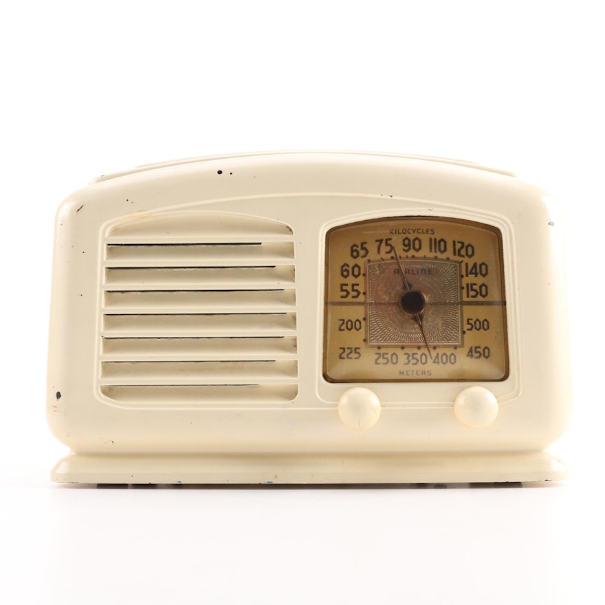Vintage Montgomery Wards Airline Radio