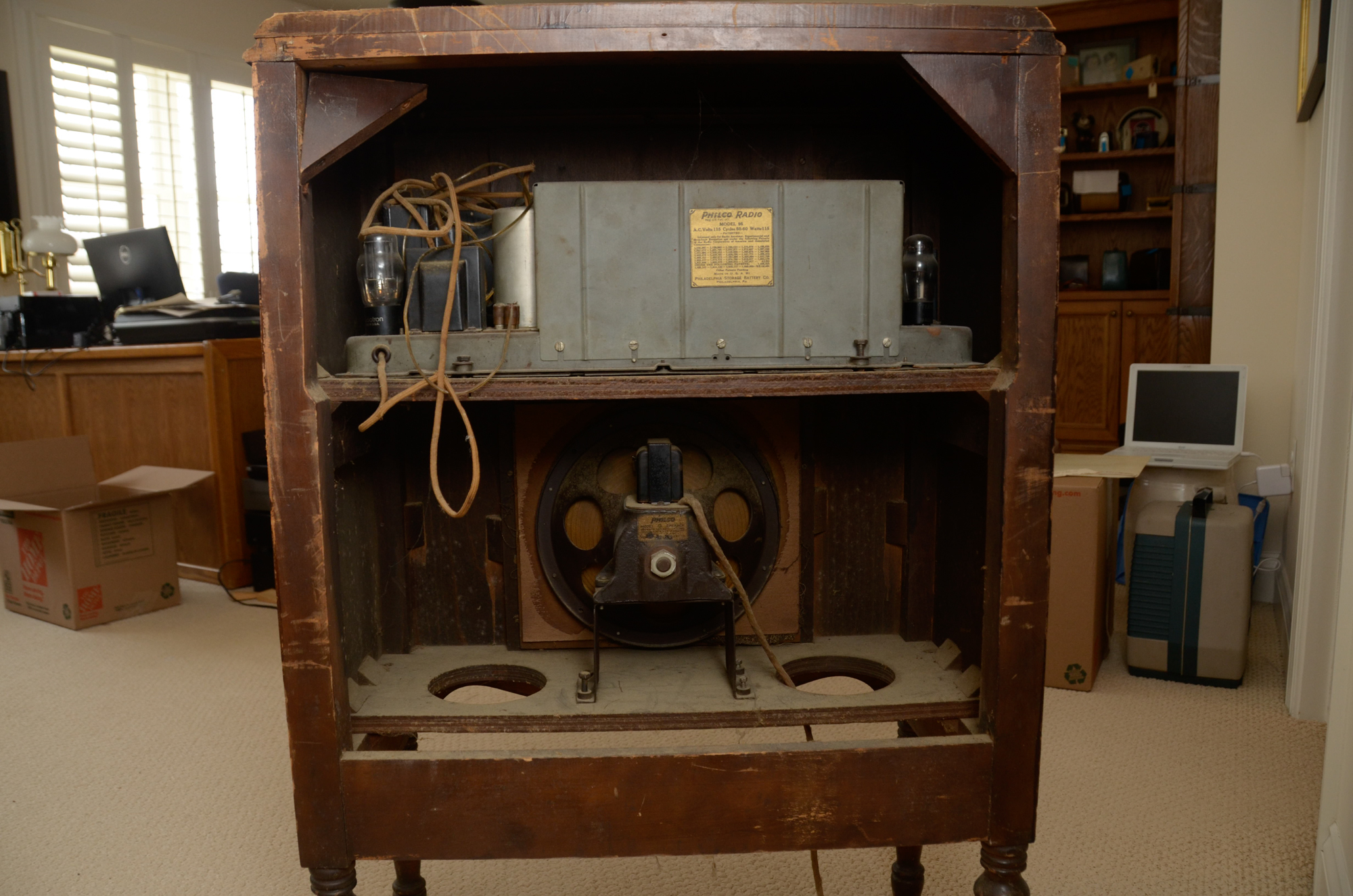 1930 Philco Model 95 Lowboy Console Radio