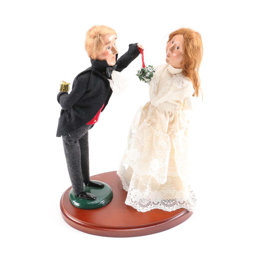 Byers' Choice Ltd. "The Carolers" Wooden Figurine