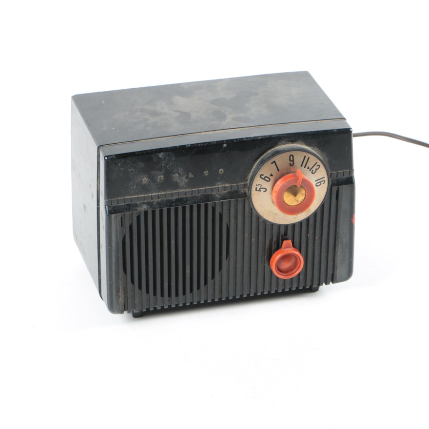 1950s Philco Model D-592-124 Table Radio