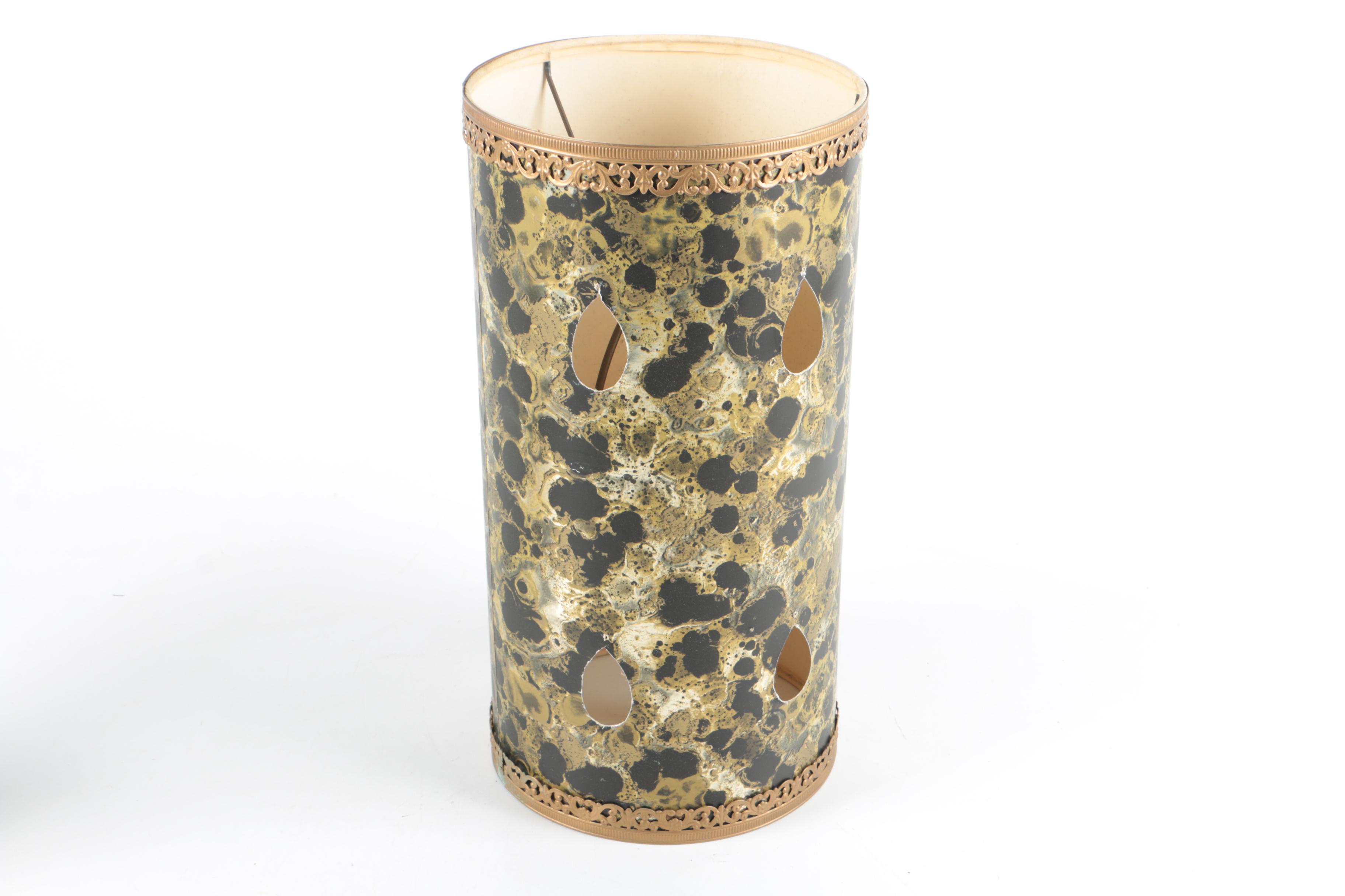 Hollywood Recency Style Table Lamp With Prisms