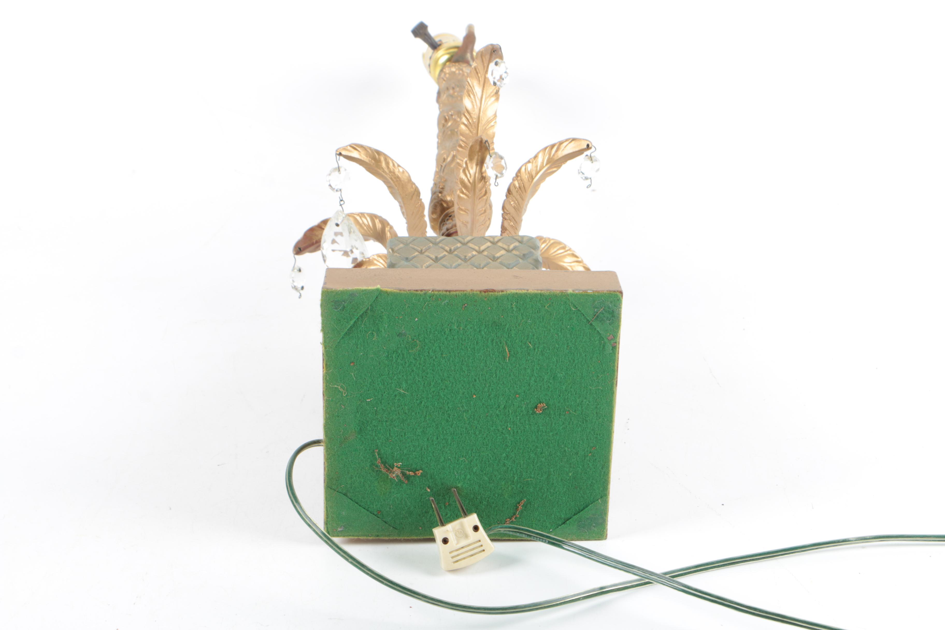 Hollywood Recency Style Table Lamp With Prisms