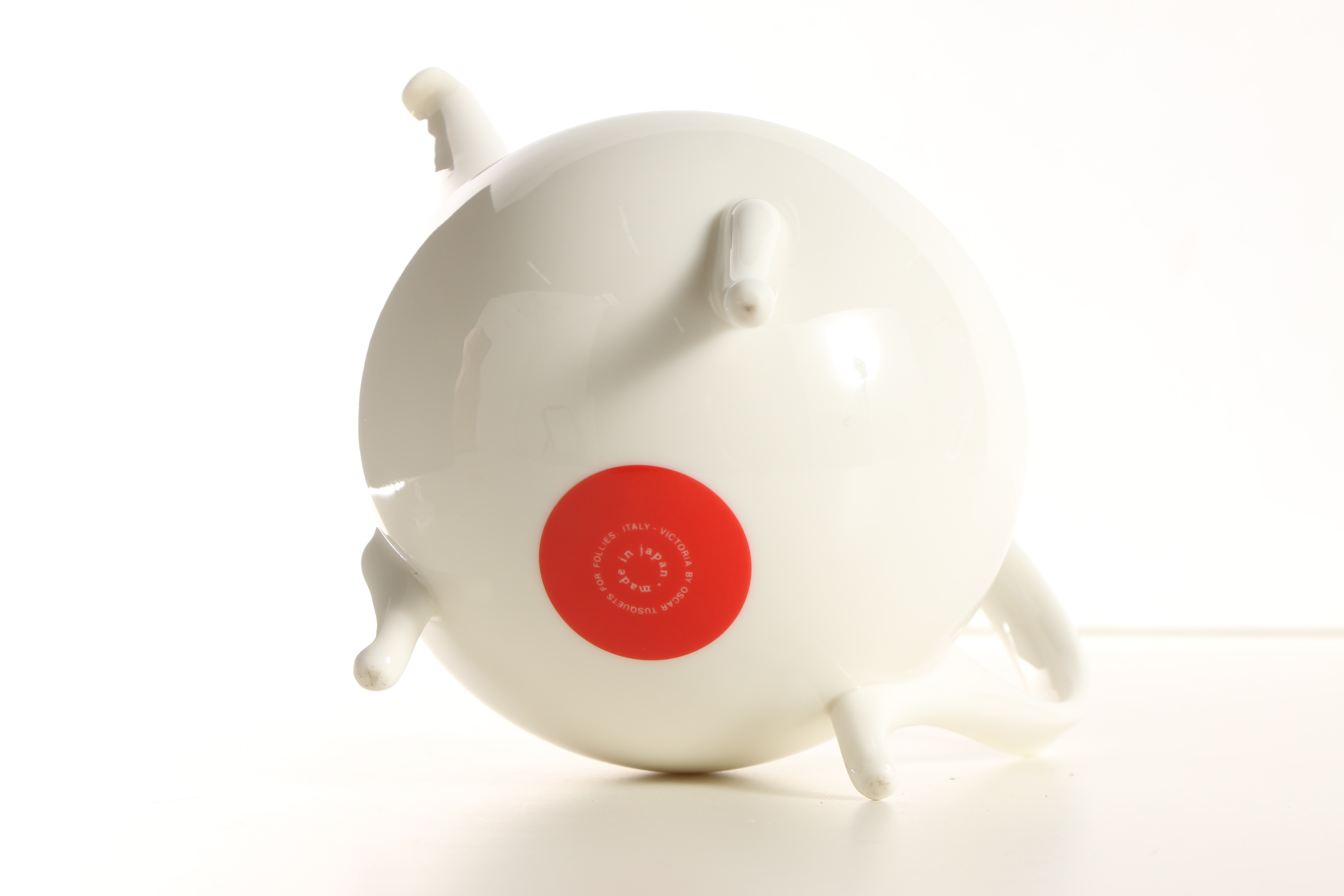 Oscar Tusquets Blanca "Victoria" Porcelain Teapot