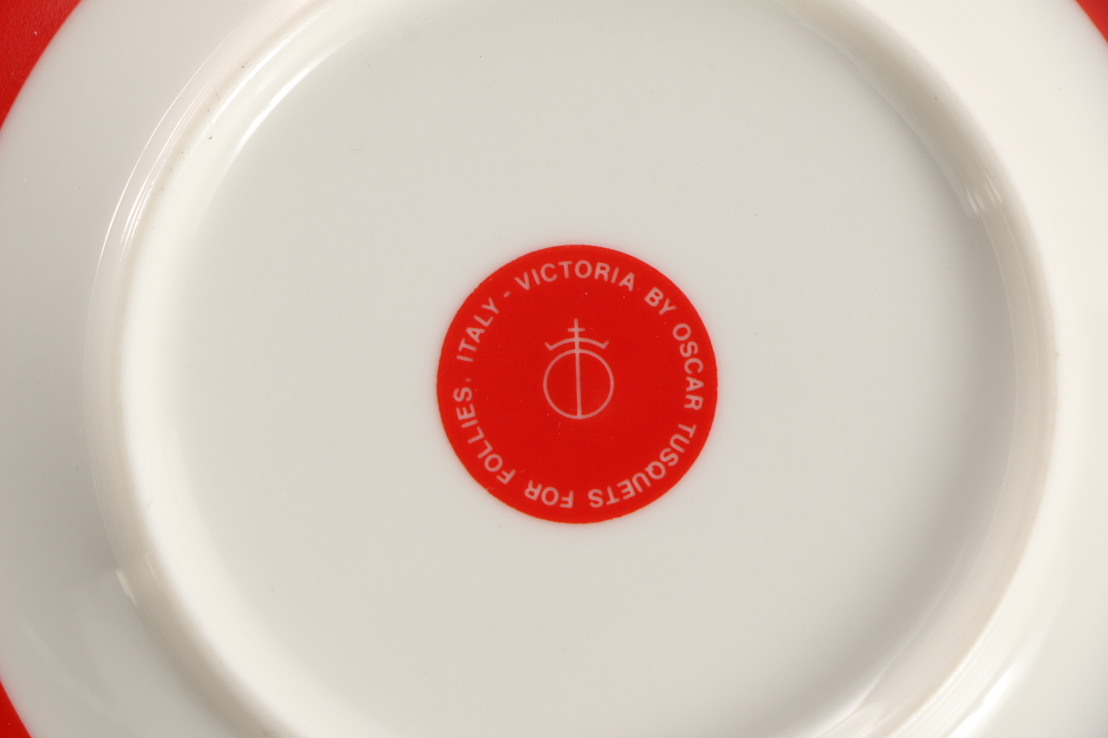 Oscar Tusquets Blanca Porcelain "Victoria" Dinnerware