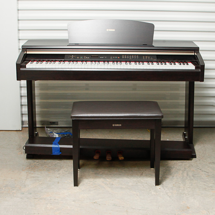 Yamaha Arius YDP-223 Digital Piano
