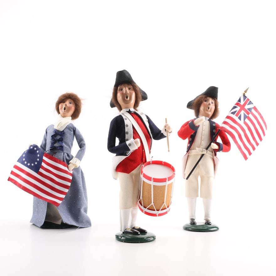 Byers Choice Ceramic and Wood Americana Carolers