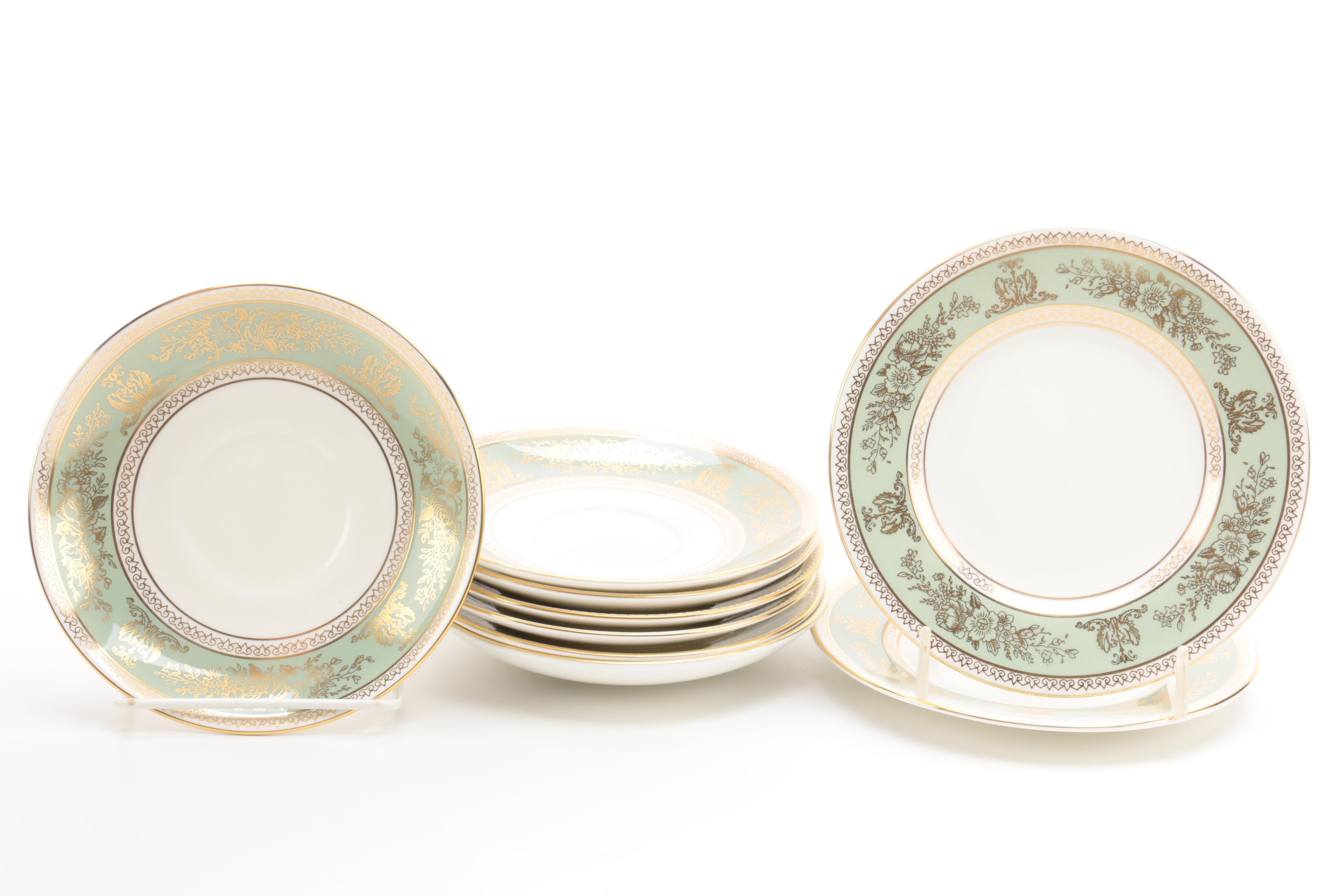 Wedgwood 'Columbia Sage Green' Dinnerware