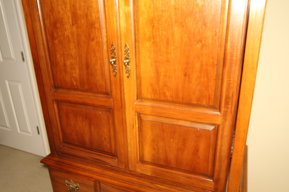 Thomasville Entertainment Armoire