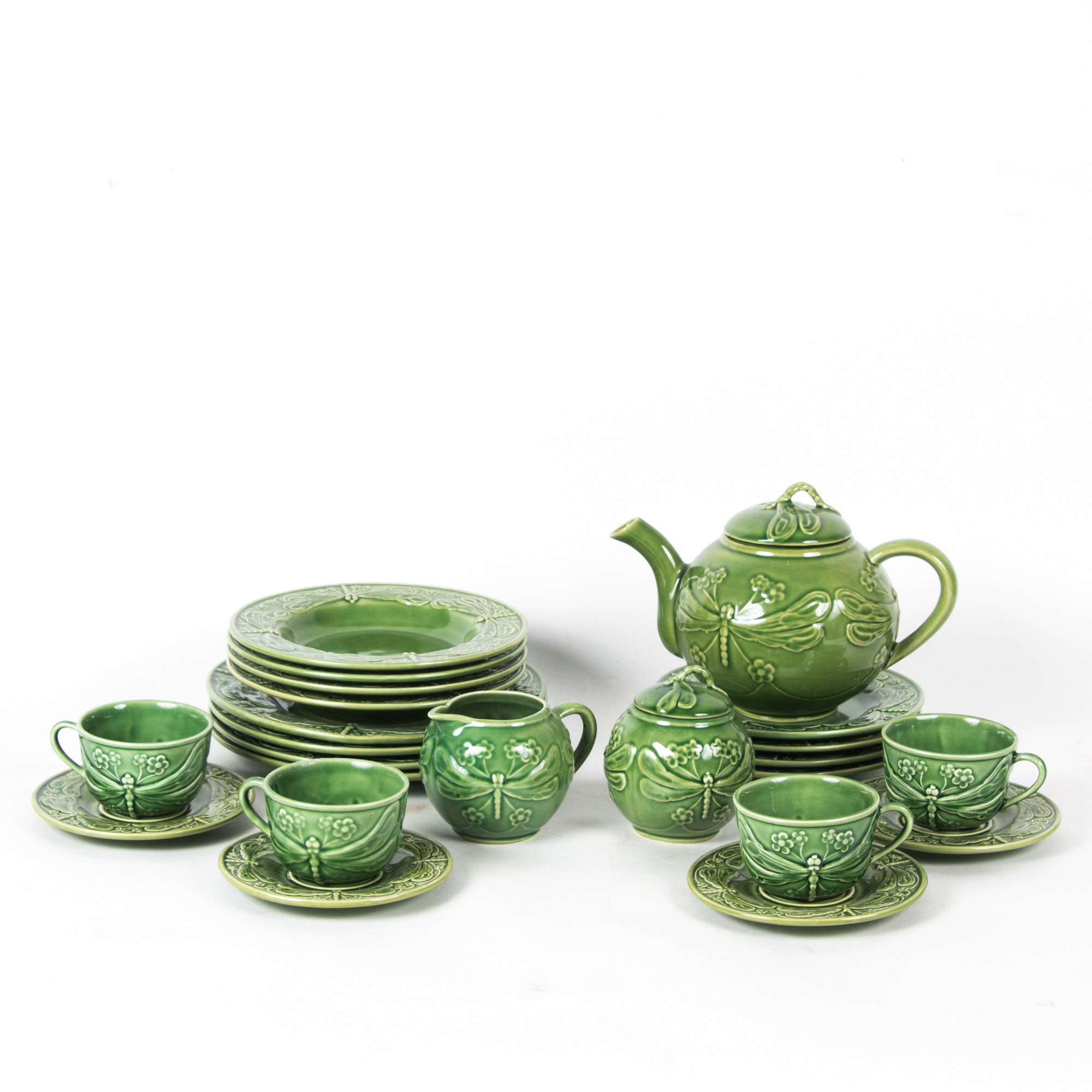 Portuguese Bordallo Pinheiro "Dragonfly" Tableware