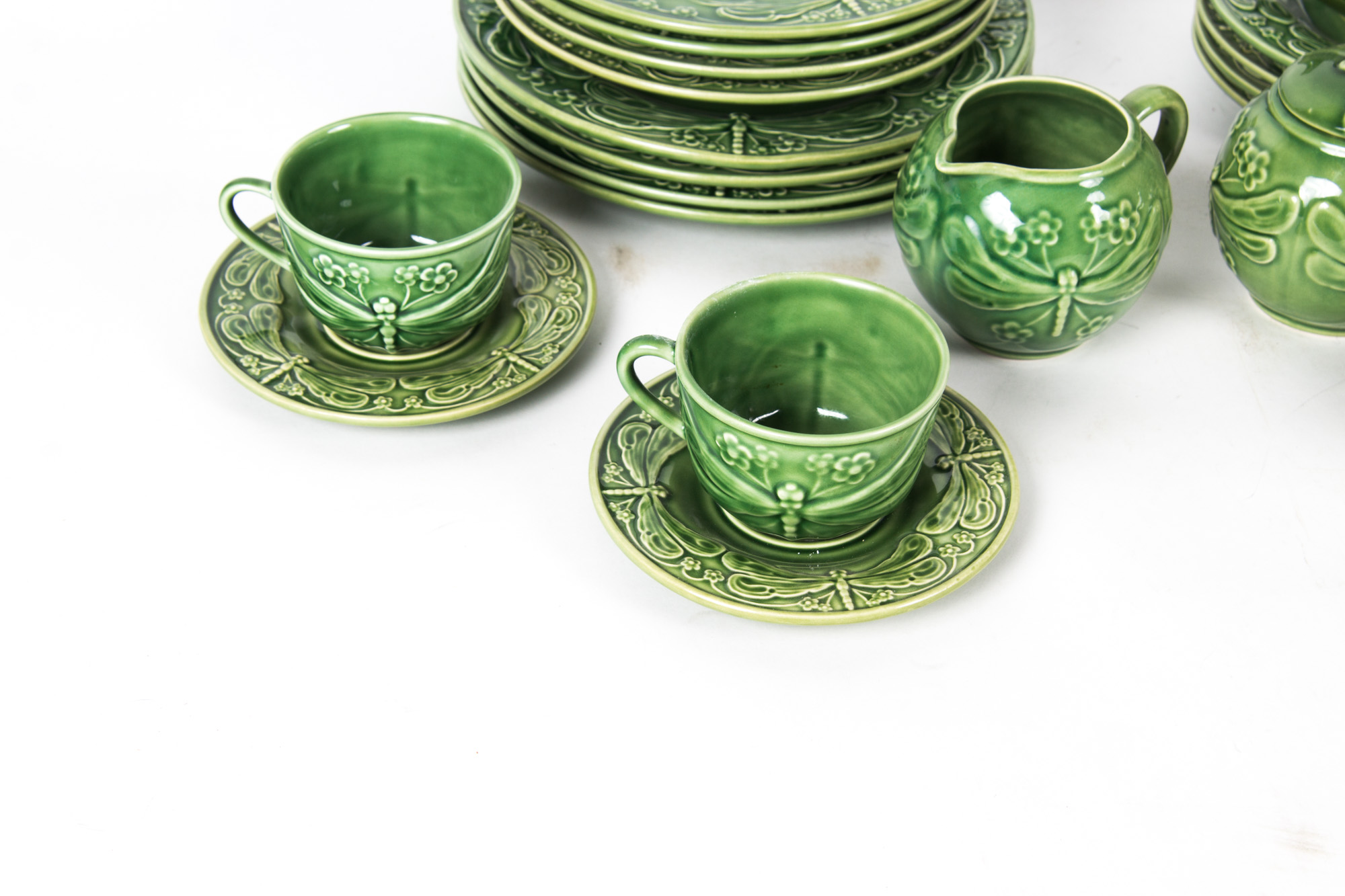 Portuguese Bordallo Pinheiro "Dragonfly" Tableware