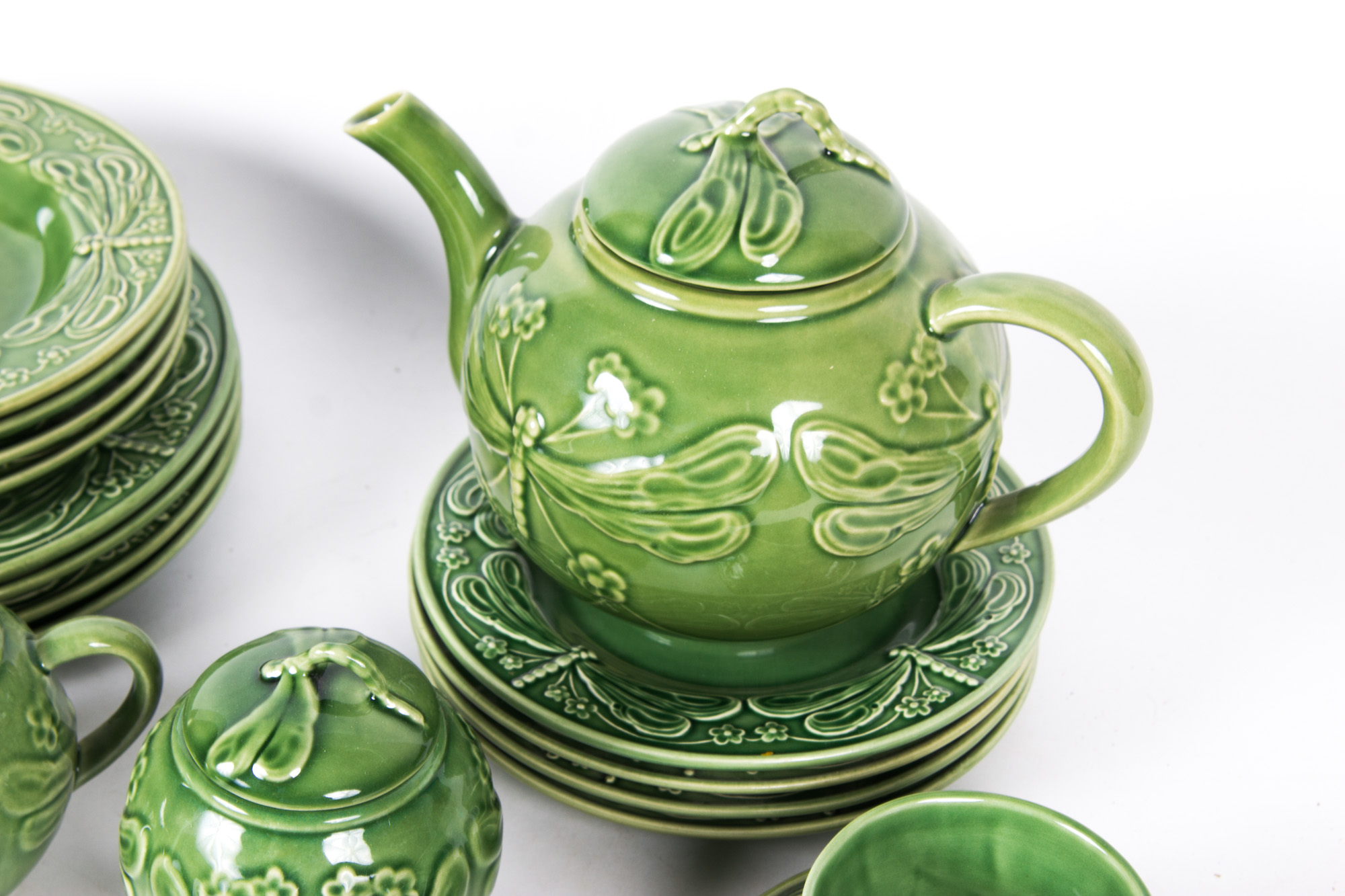 Portuguese Bordallo Pinheiro "Dragonfly" Tableware