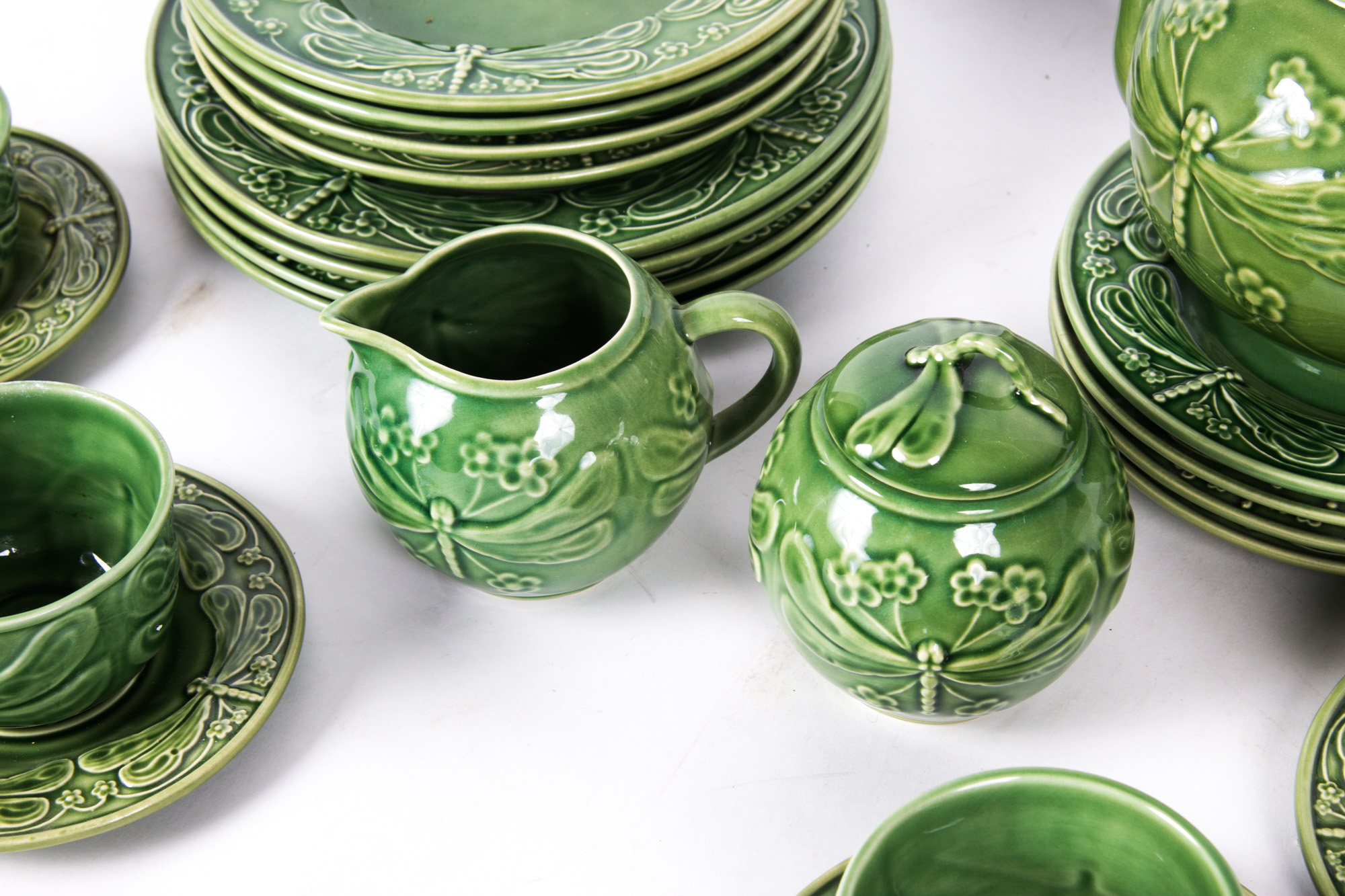 Portuguese Bordallo Pinheiro "Dragonfly" Tableware