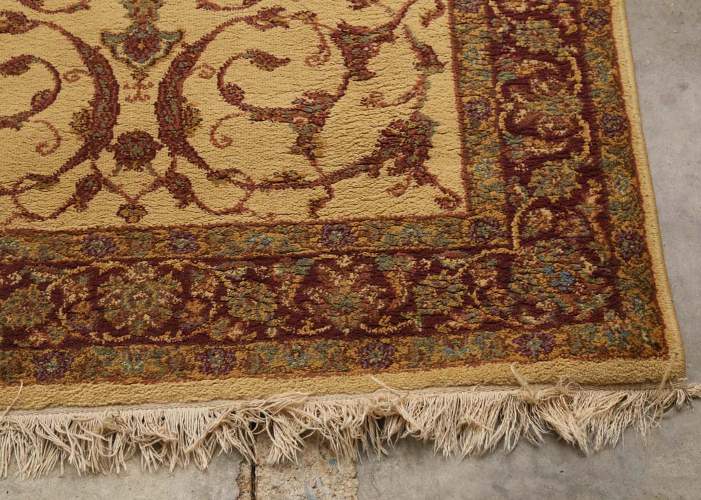 Machine Made Persian-Style Area Rug