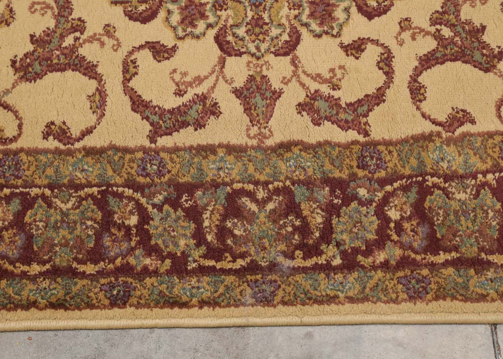 Machine Made Persian-Style Area Rug