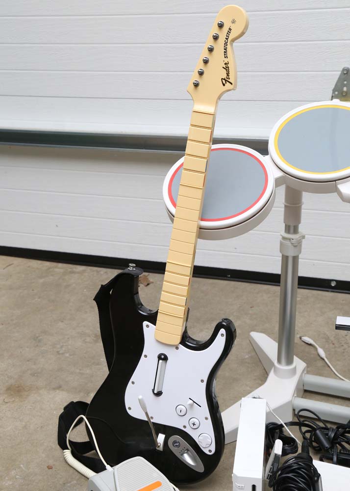 Nintendo Wii, Playstation 2, and Accessories