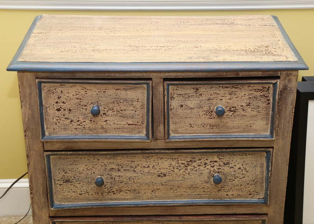 Distressed Chest of Drawers
