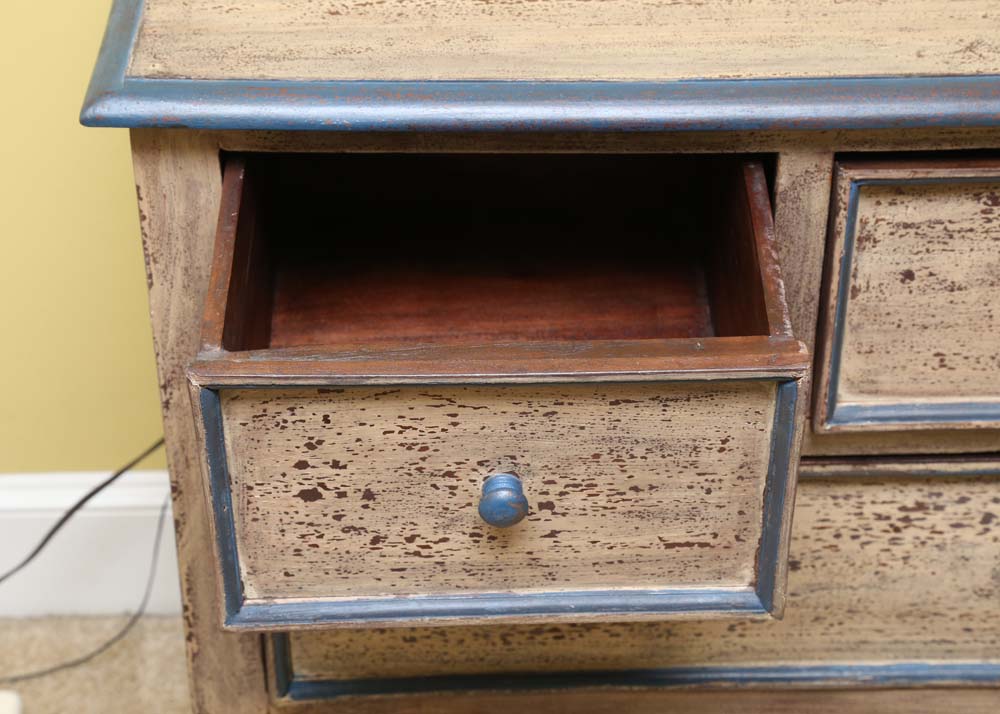 Distressed Chest of Drawers