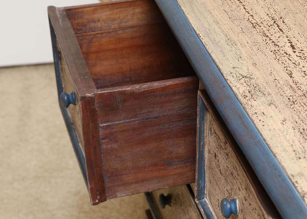 Distressed Chest of Drawers