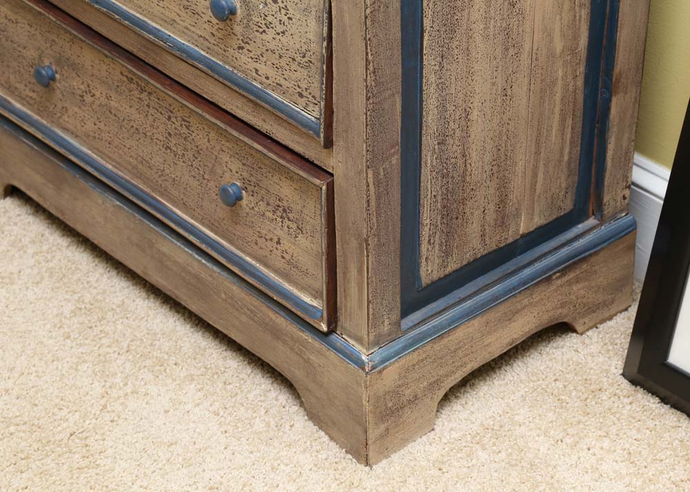 Distressed Chest of Drawers