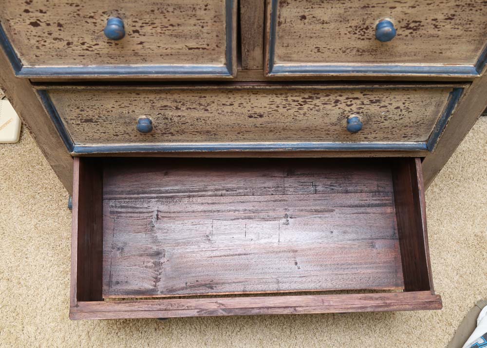 Distressed Chest of Drawers