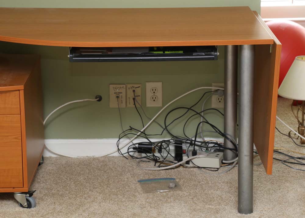 Contemporary Office Desk