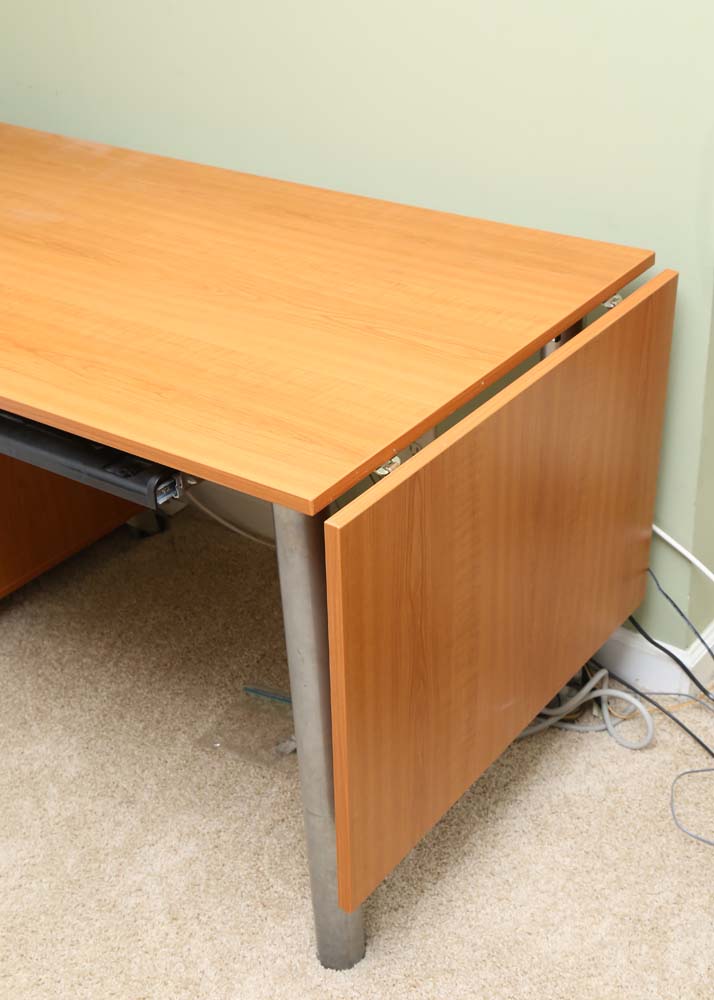 Contemporary Office Desk