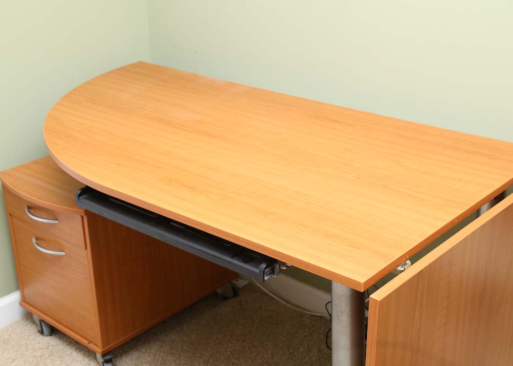 Contemporary Office Desk