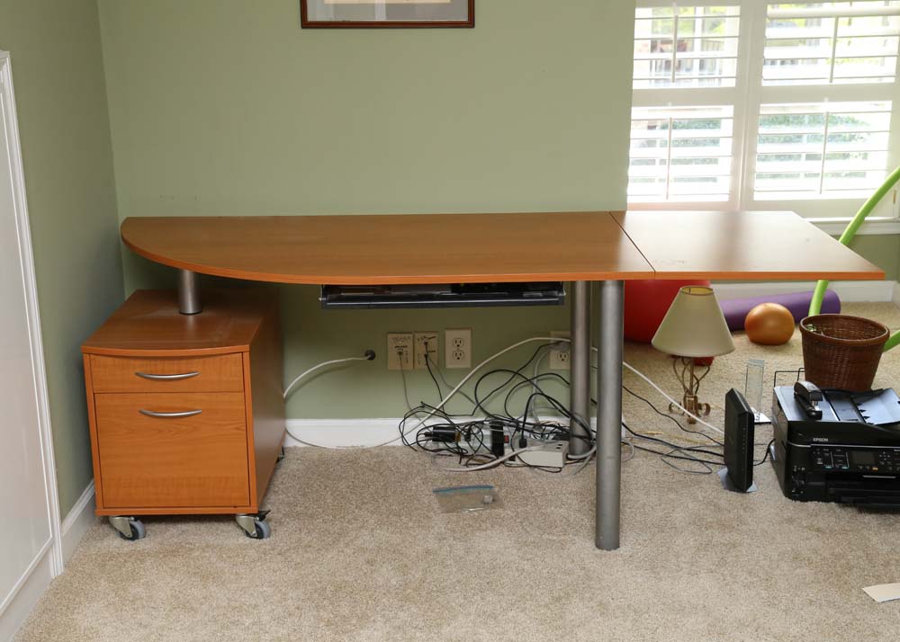 Contemporary Office Desk