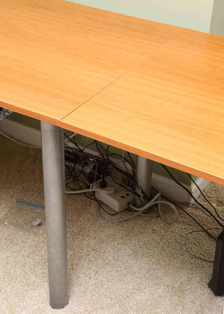 Contemporary Office Desk