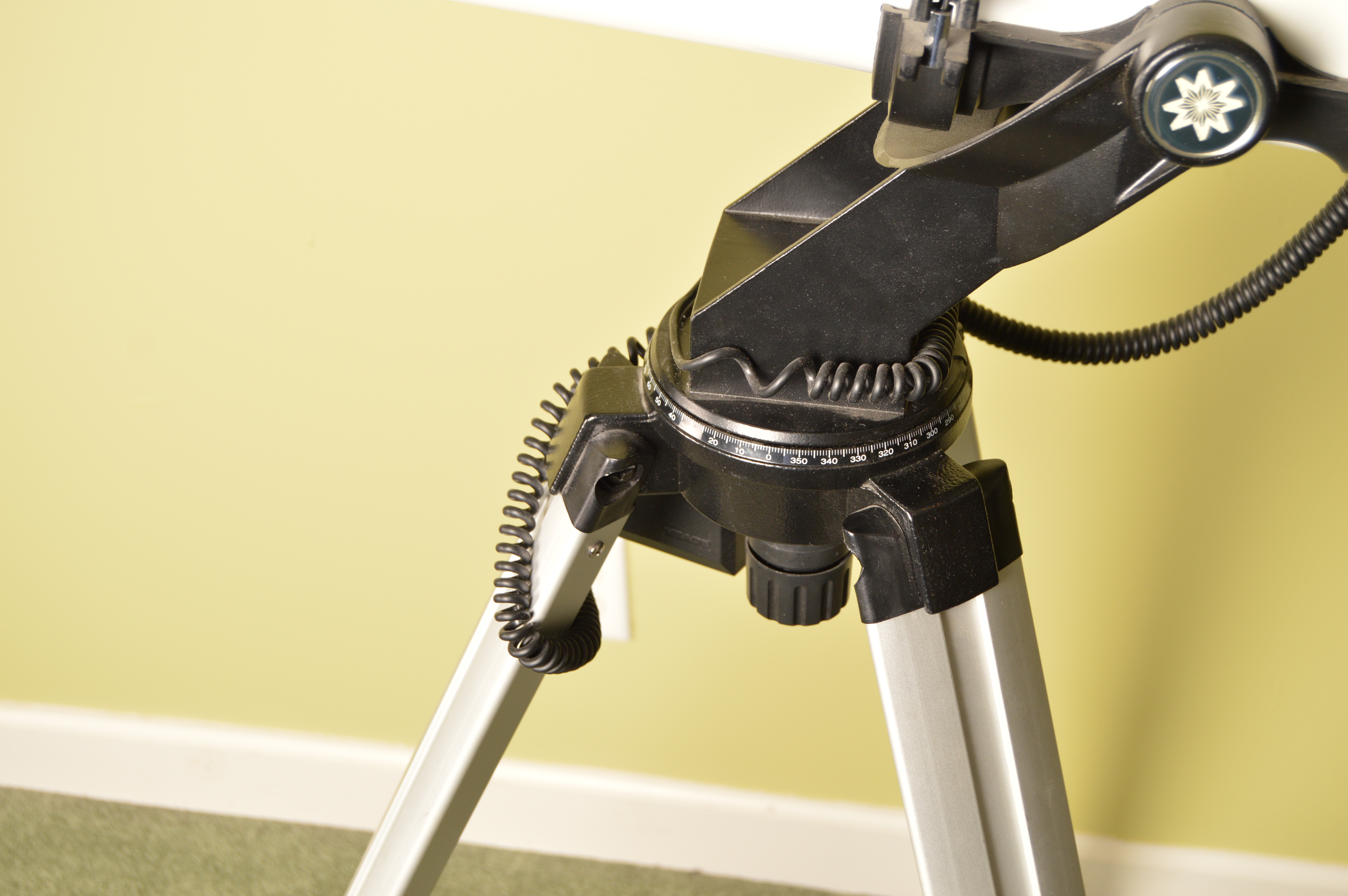 Meade Electronic Digital Multi-Coated Telescope