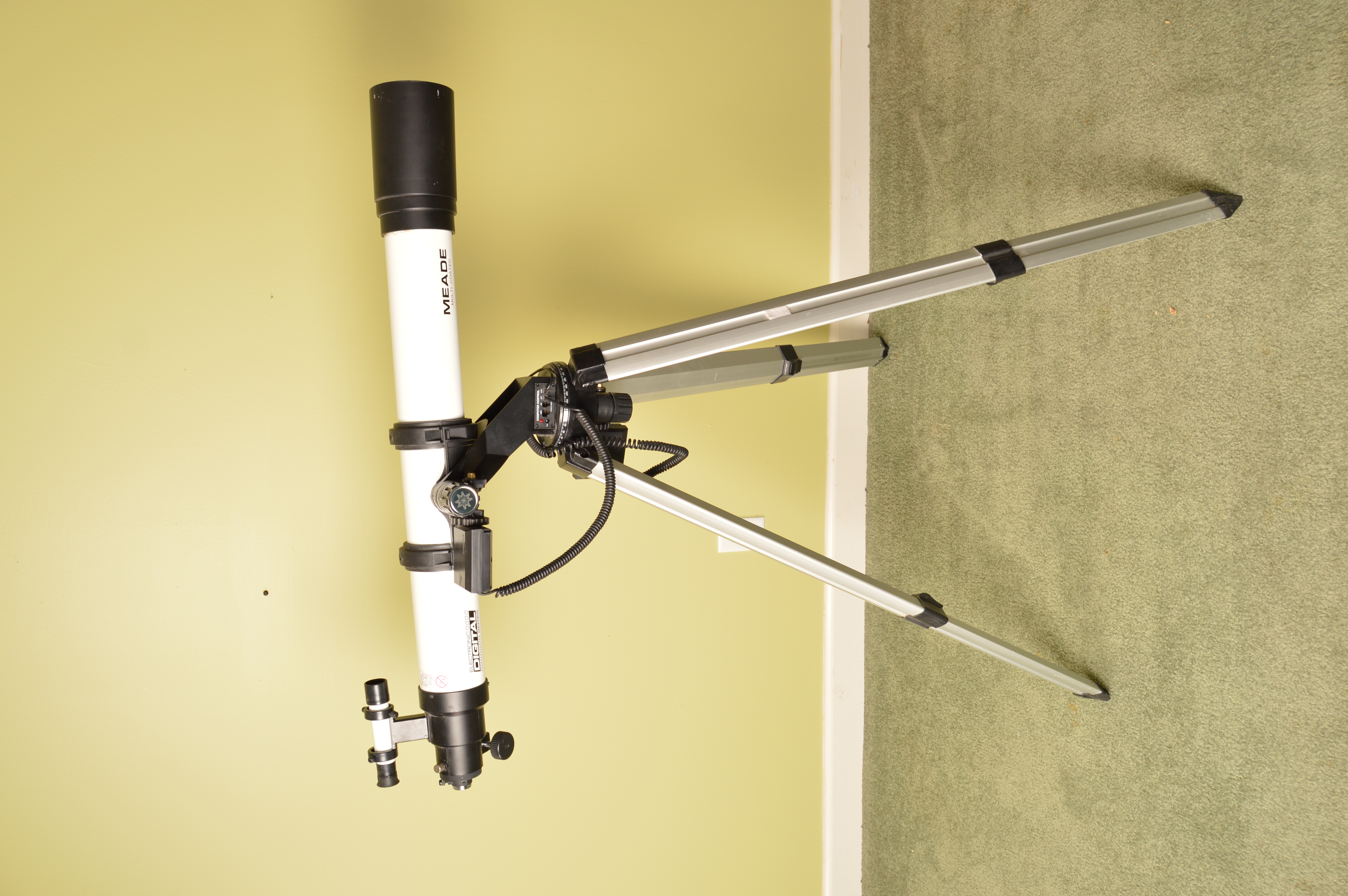 Meade Electronic Digital Multi-Coated Telescope