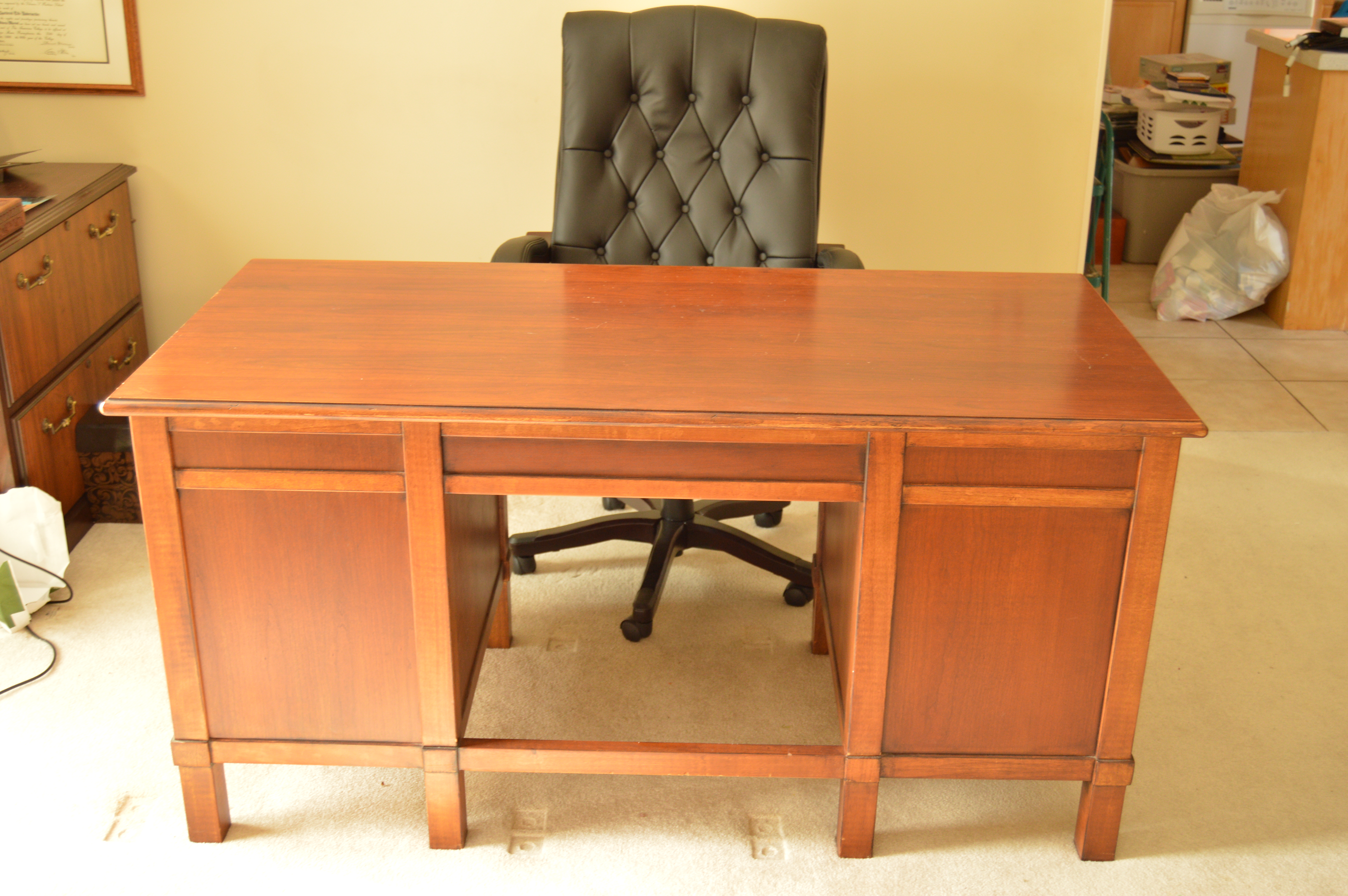 Drexel Heritage Executive Style Desk with Leather Office Chair