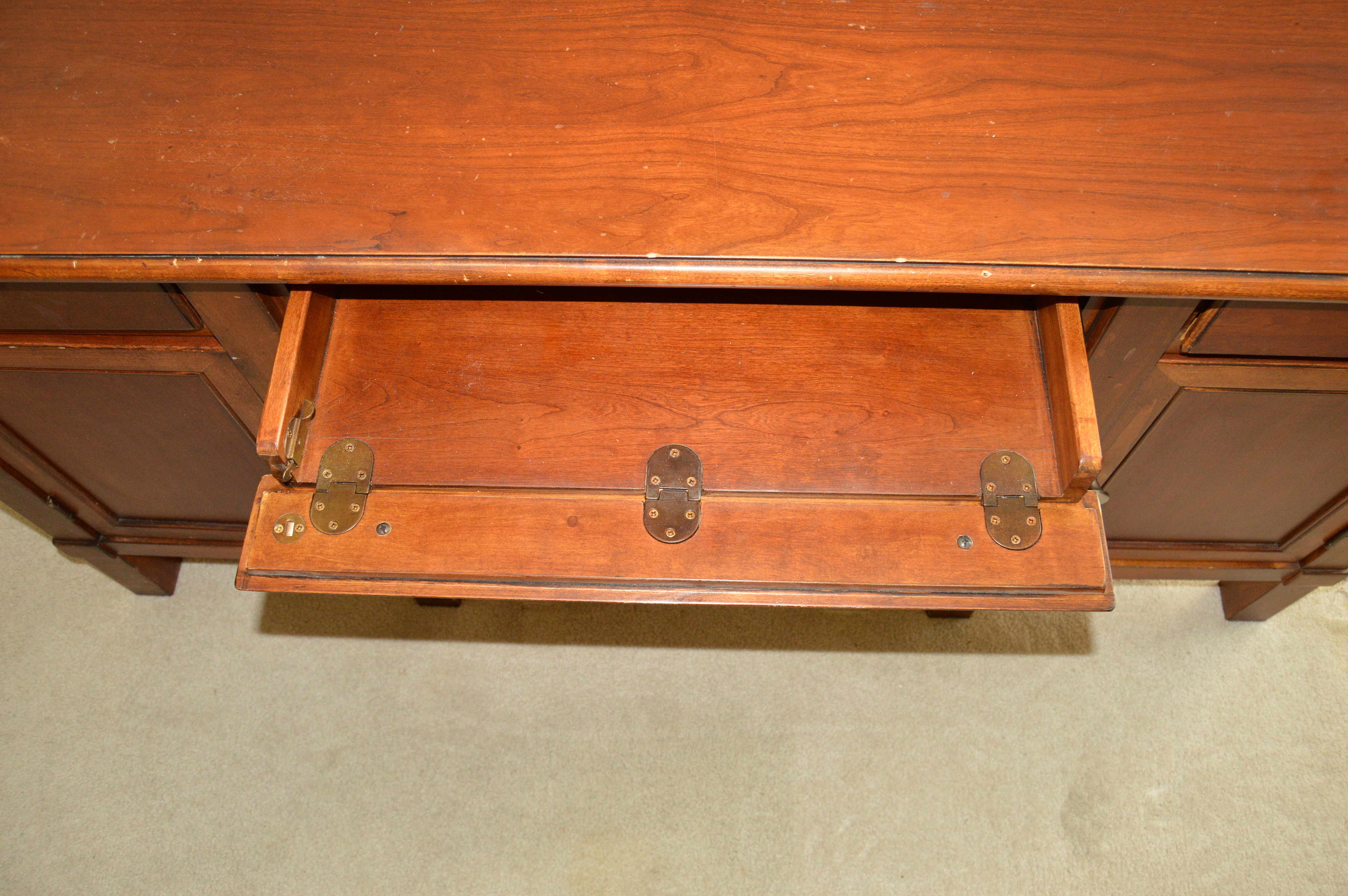 Drexel Heritage Executive Style Desk with Leather Office Chair