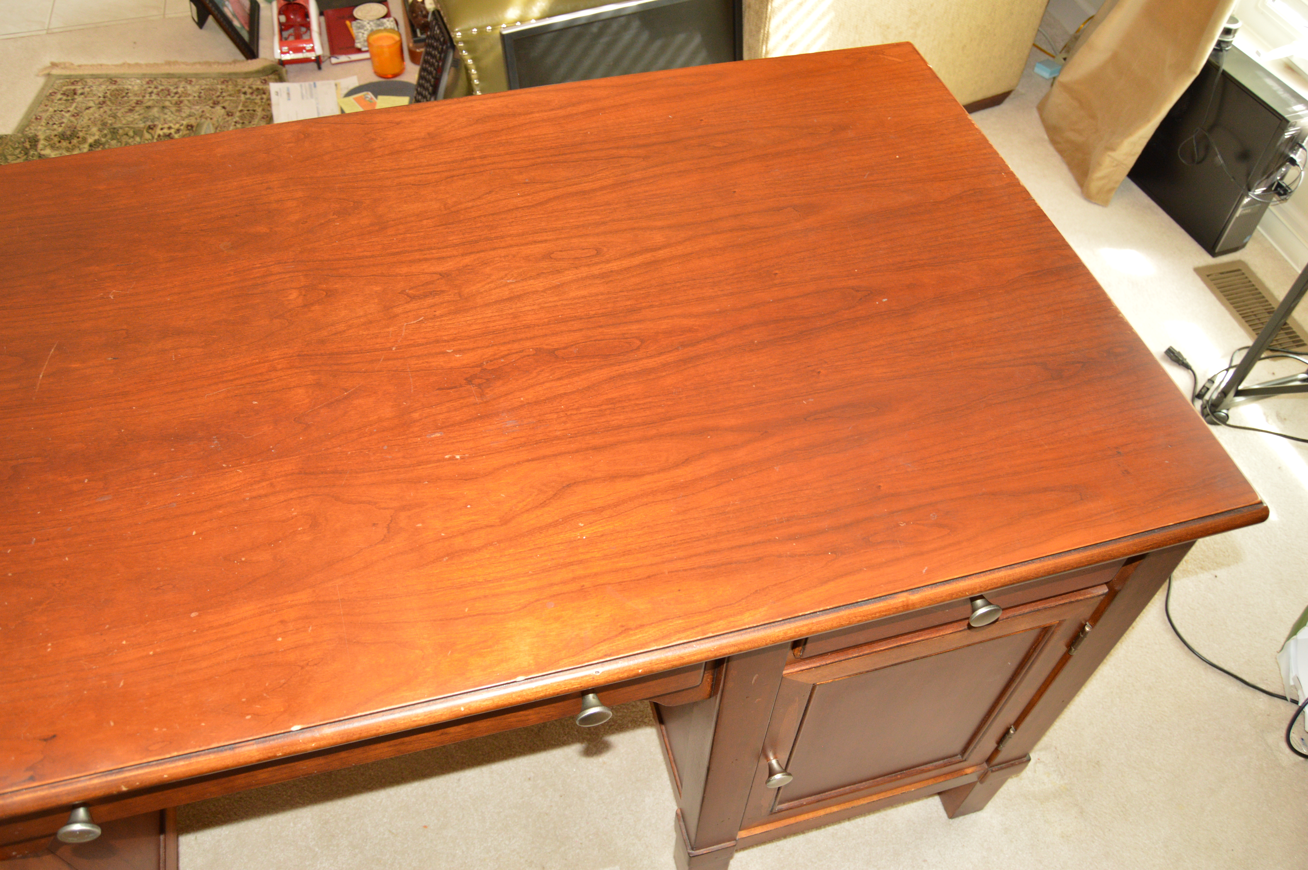 Drexel Heritage Executive Style Desk with Leather Office Chair