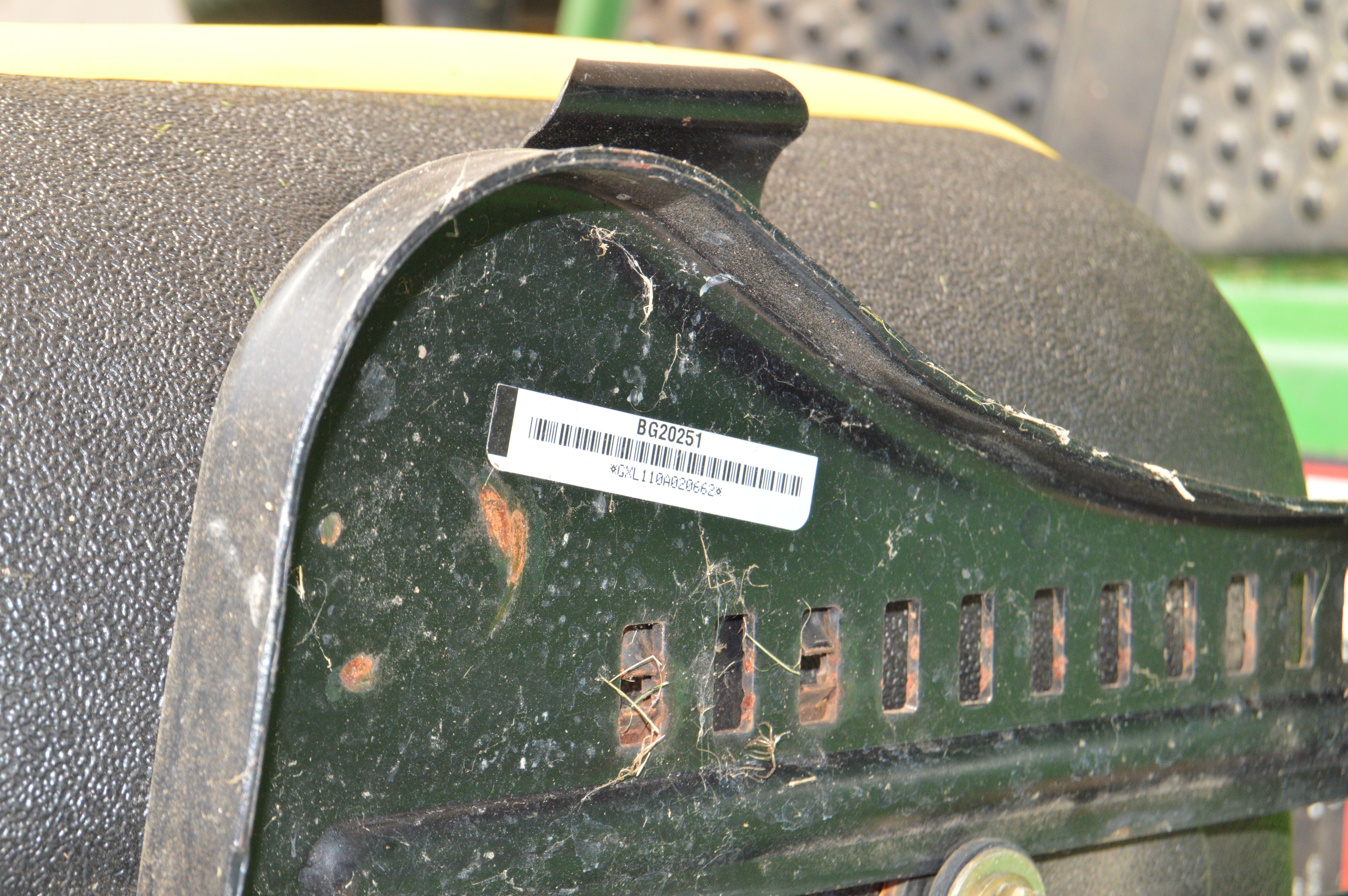 John Deere L110 Automatic Lawn Tractor