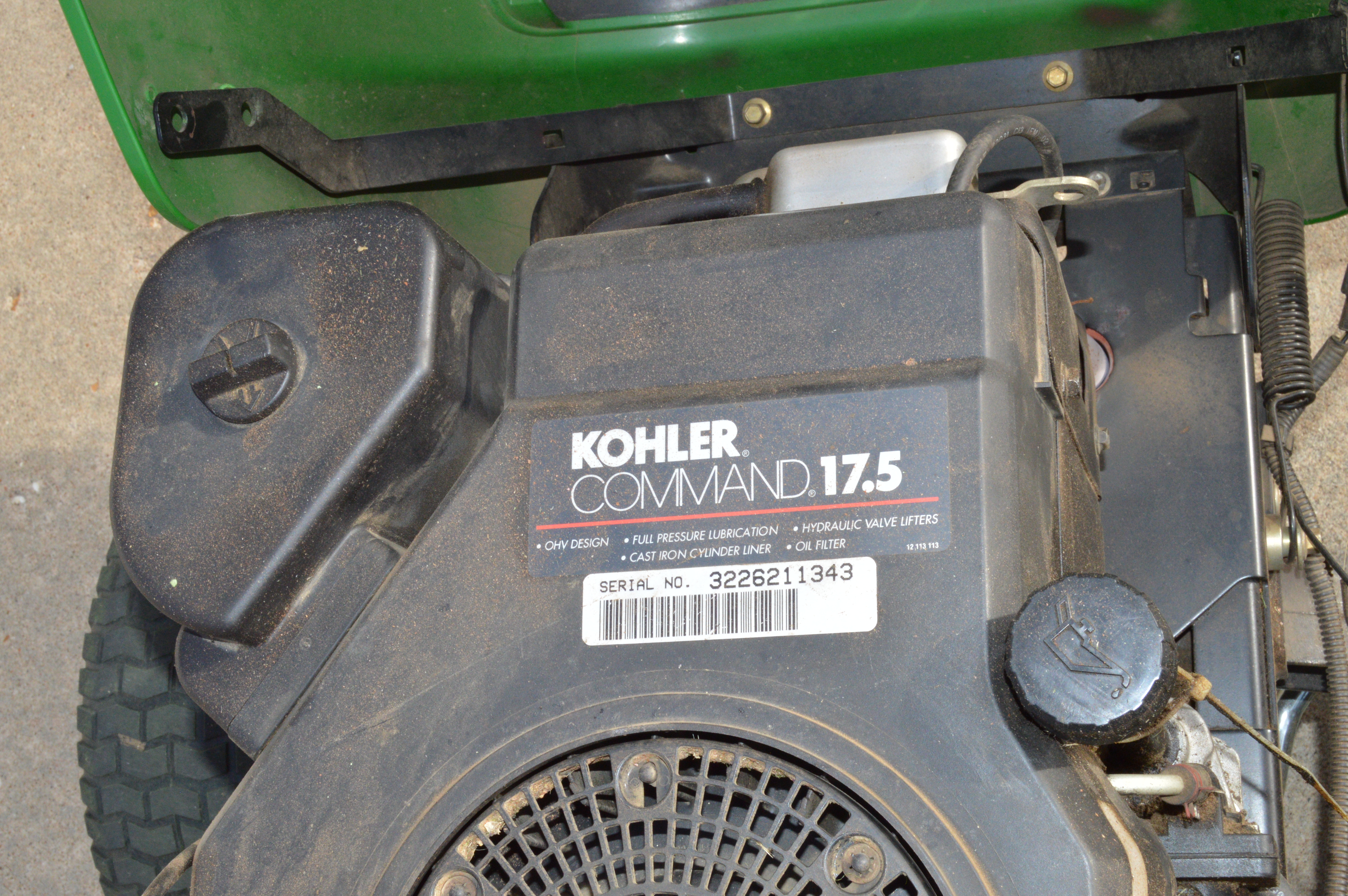 John Deere L110 Automatic Lawn Tractor