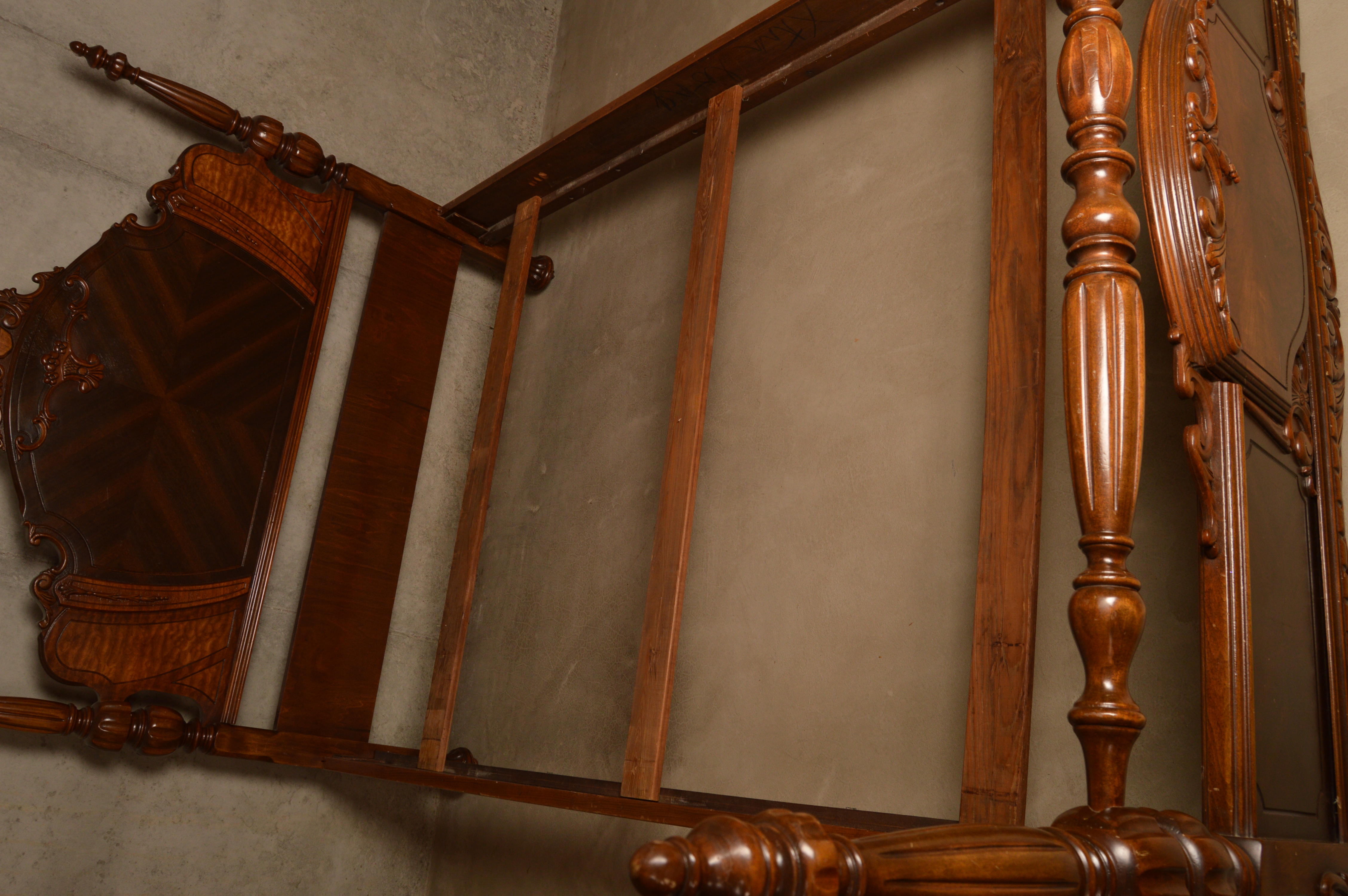 Victorian Style Full Size Wood Bed Frame