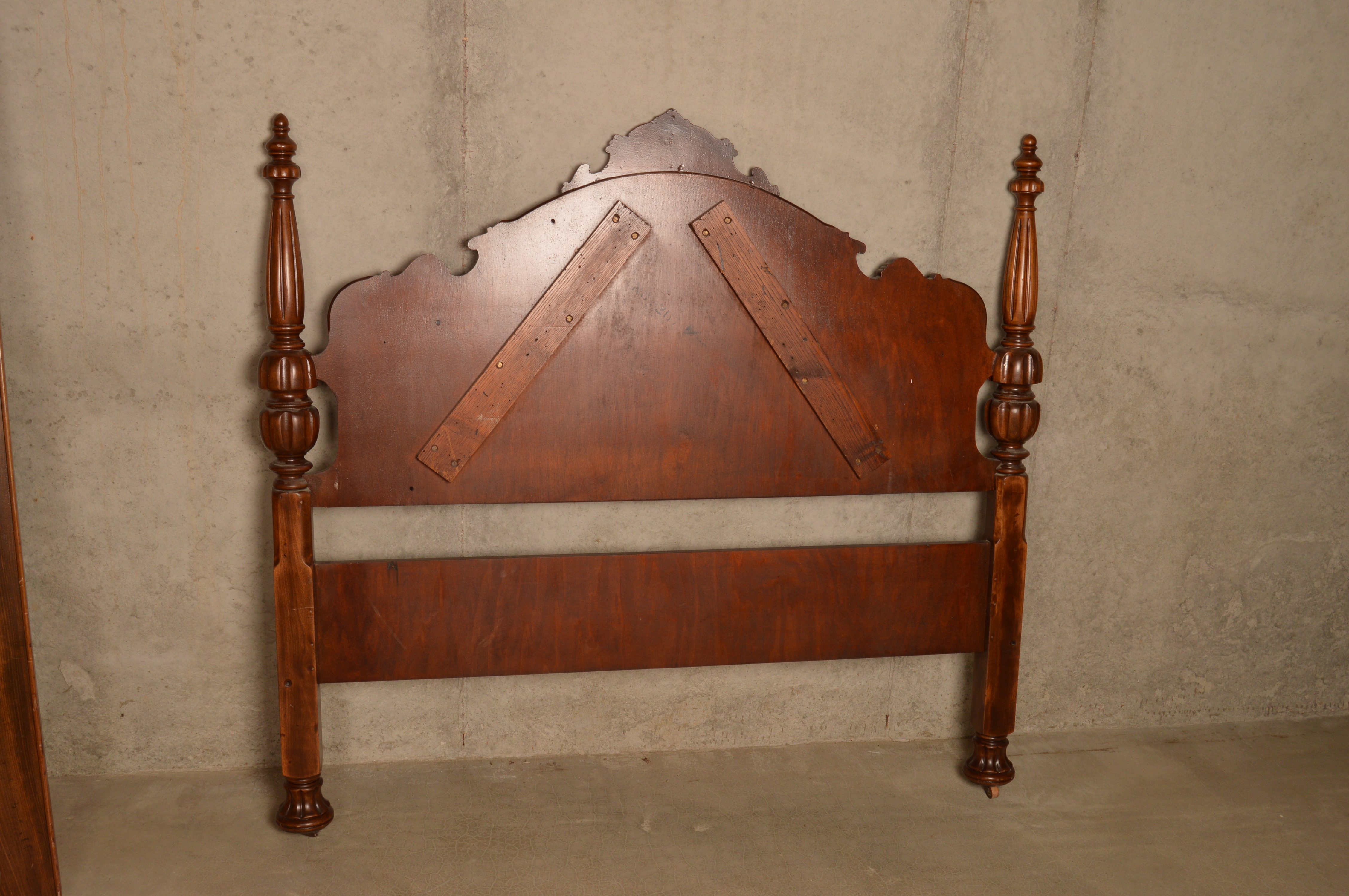 Victorian Style Full Size Wood Bed Frame