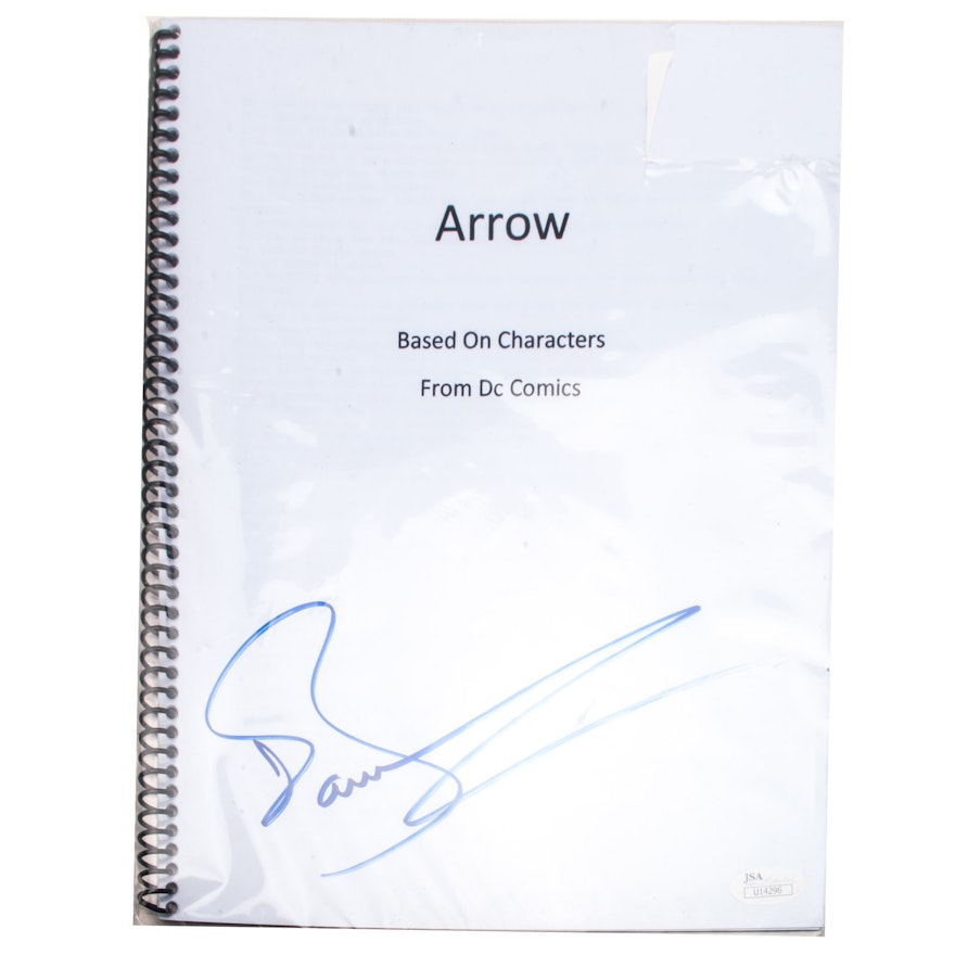 John Barrowman Signed "Arrow" Script  COA