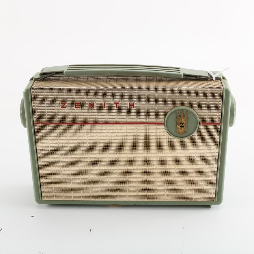 Vintage 1950s Zenith Model A400 Battery-Powered Travel Radio