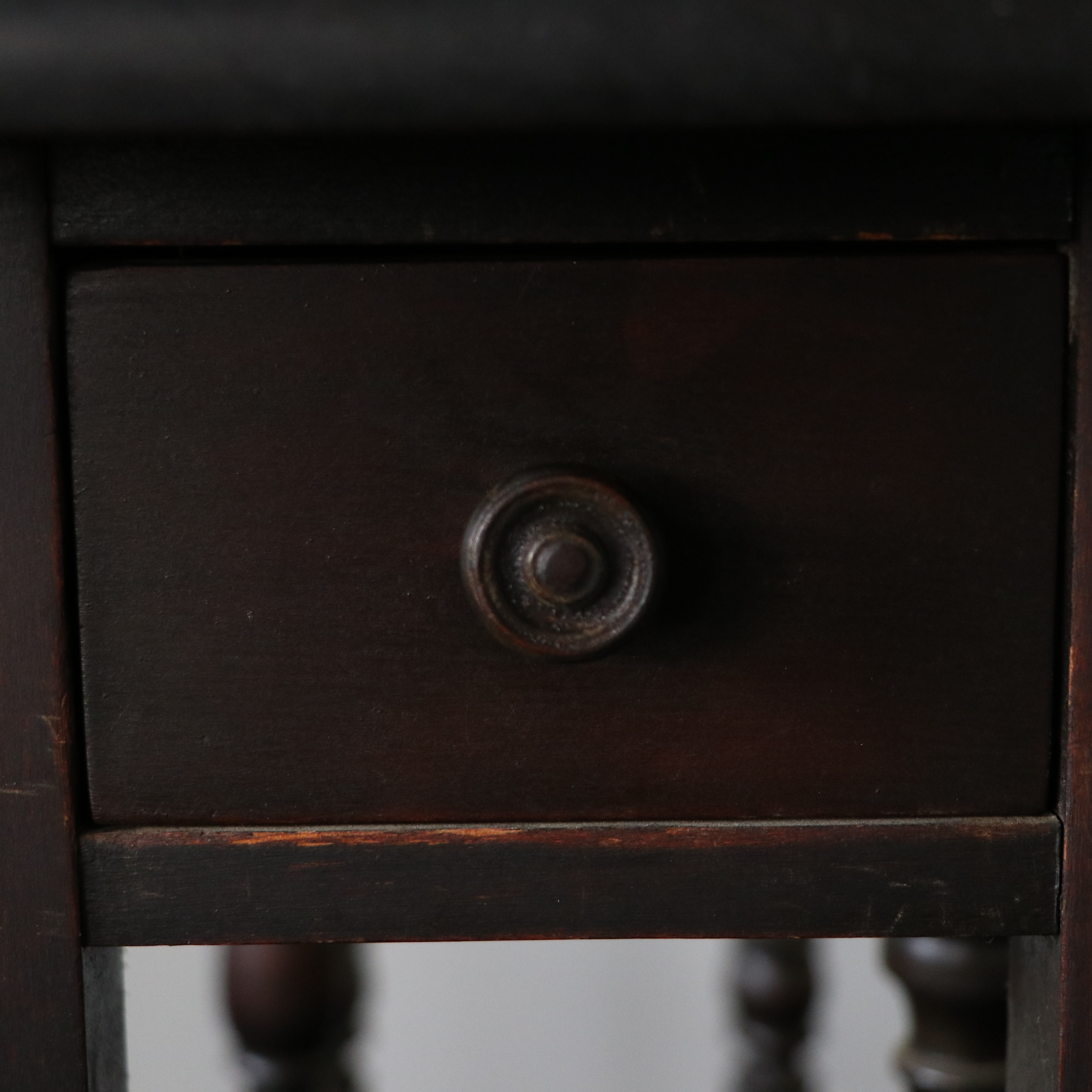 Vintage William and Mary Style Gateleg Drop Leaf Table by O.W. Richardson & Co.