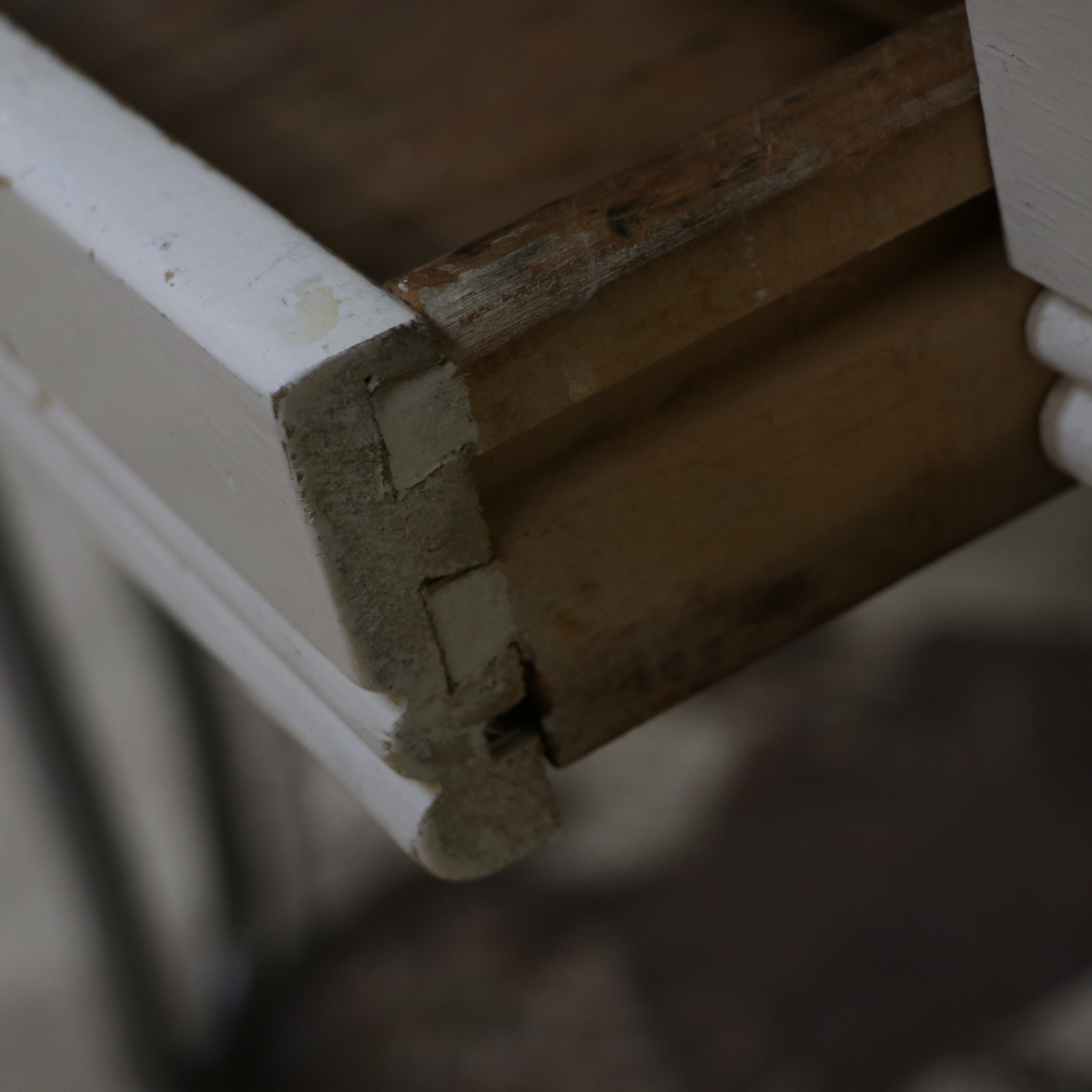Vintage Tepco Enamel Draw-Leaf Kitchen Table