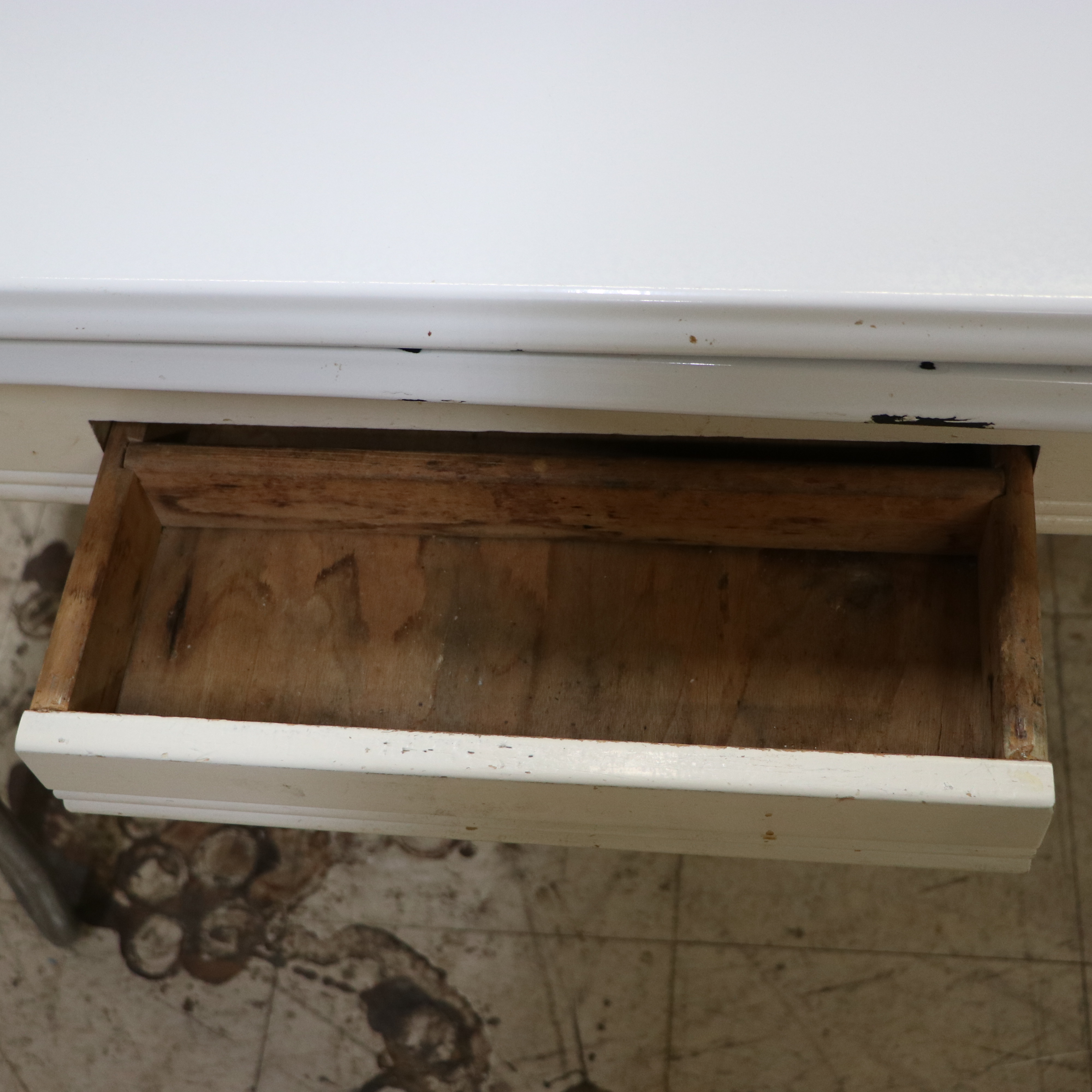 Vintage Tepco Enamel Draw-Leaf Kitchen Table