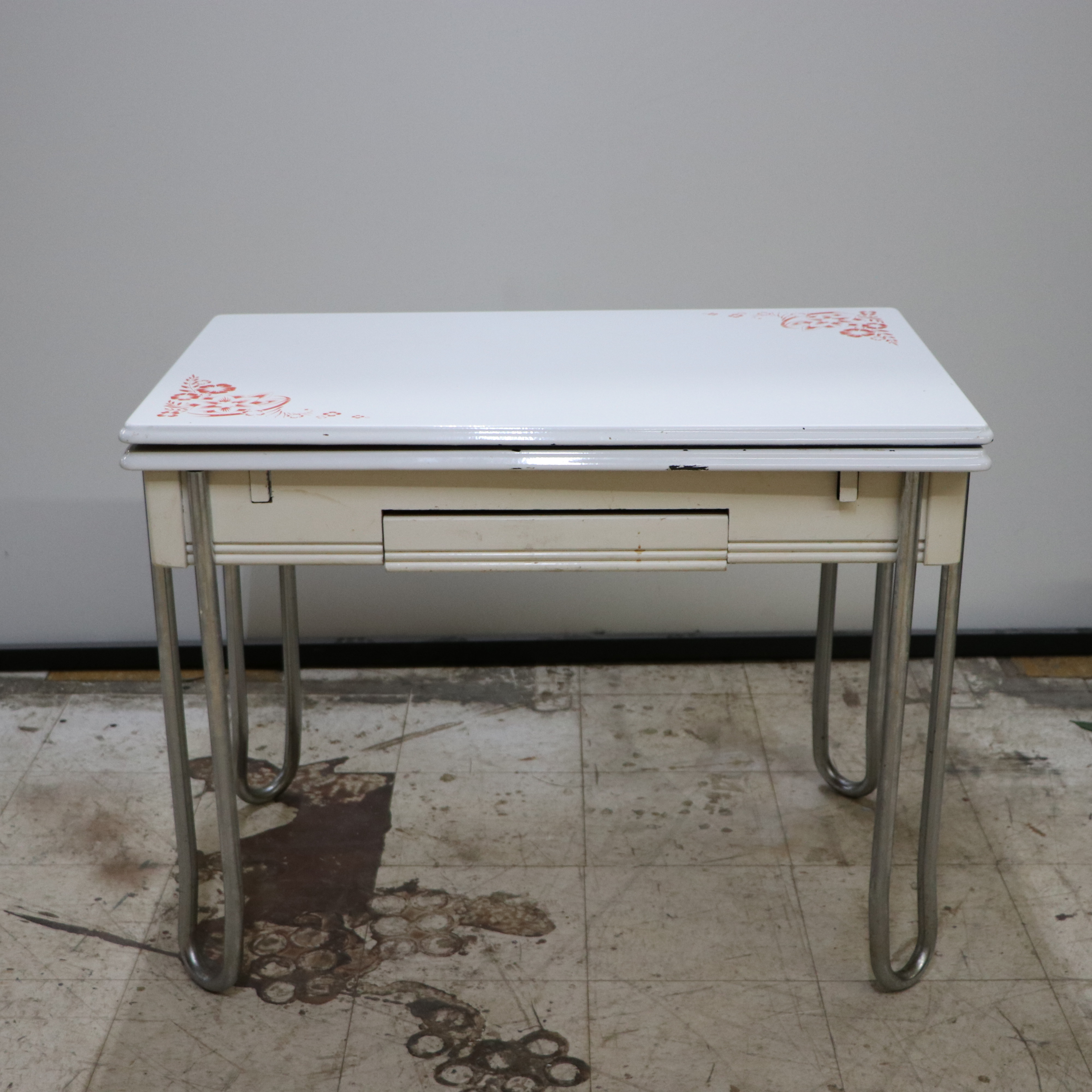 Vintage Tepco Enamel Draw-Leaf Kitchen Table