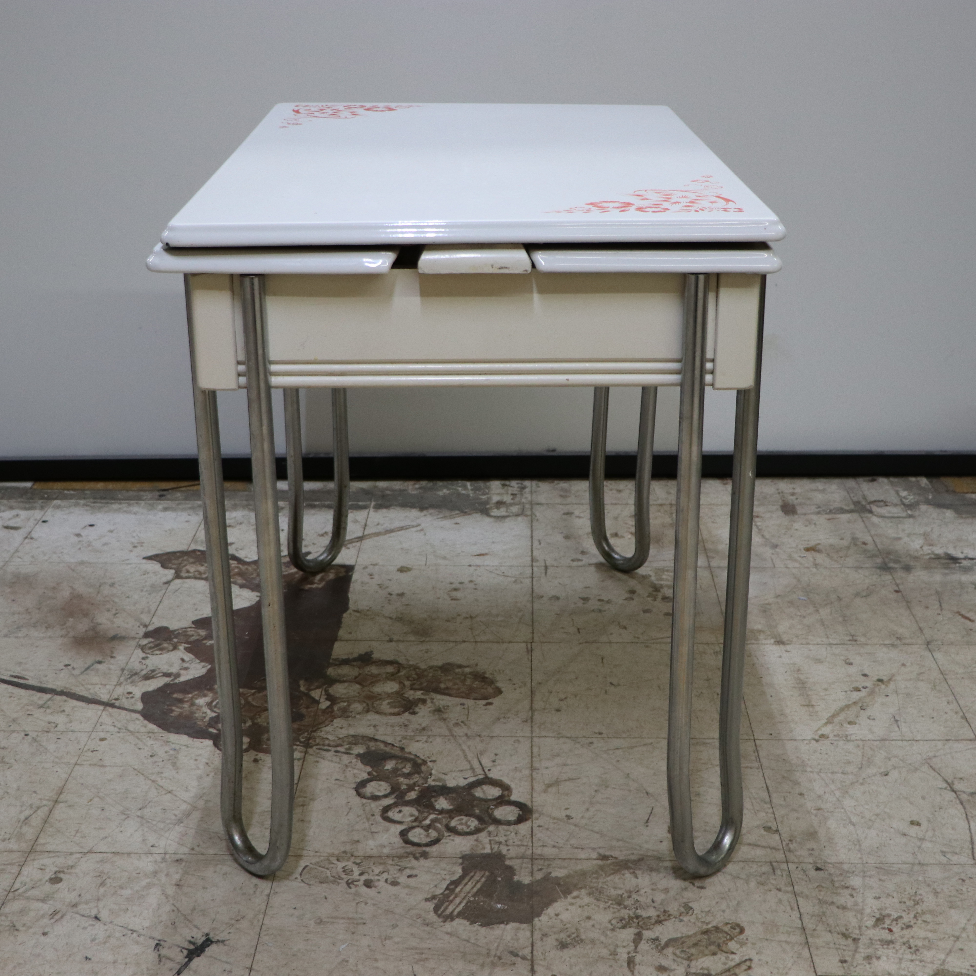 Vintage Tepco Enamel Draw-Leaf Kitchen Table
