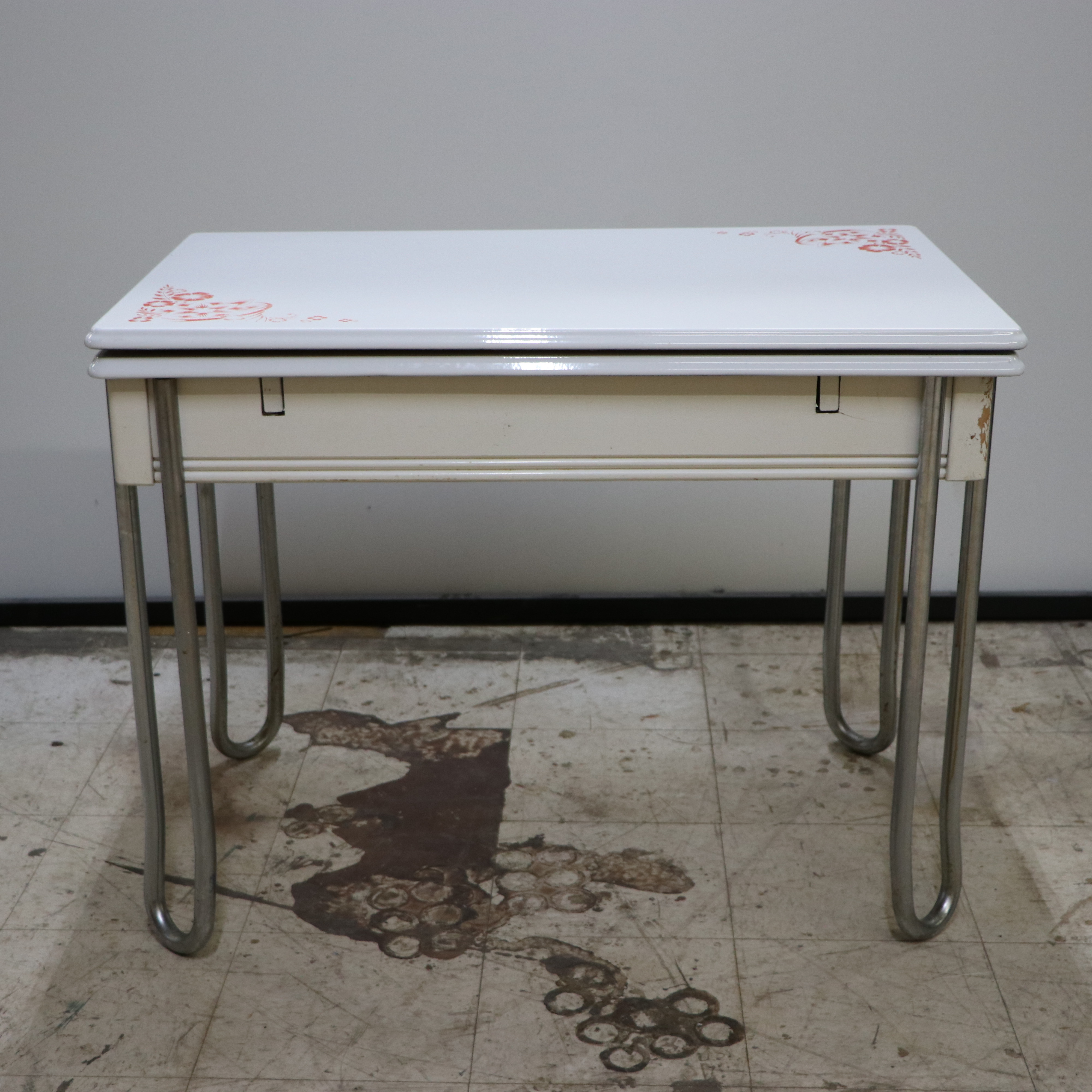 Vintage Tepco Enamel Draw-Leaf Kitchen Table