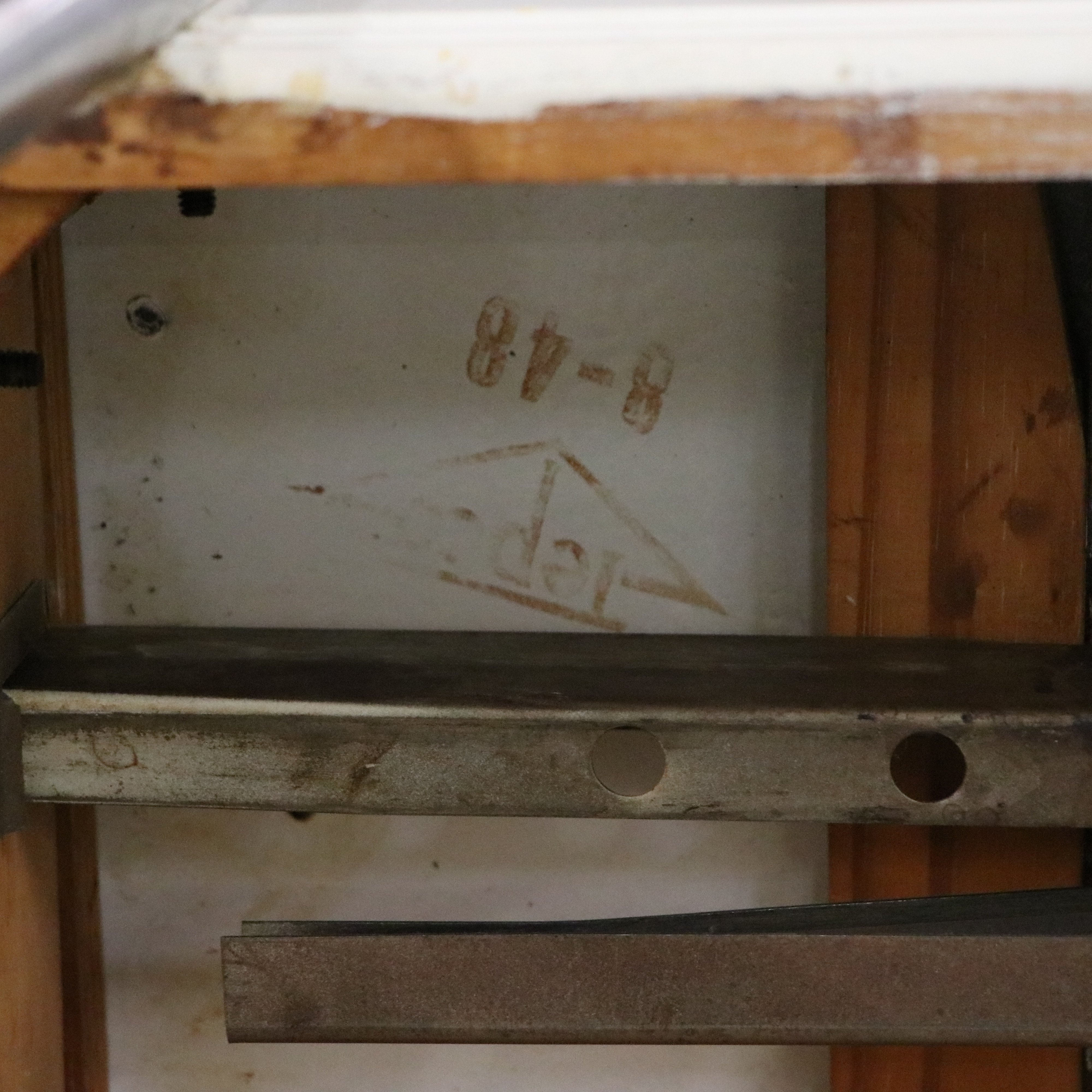 Vintage Tepco Enamel Draw-Leaf Kitchen Table