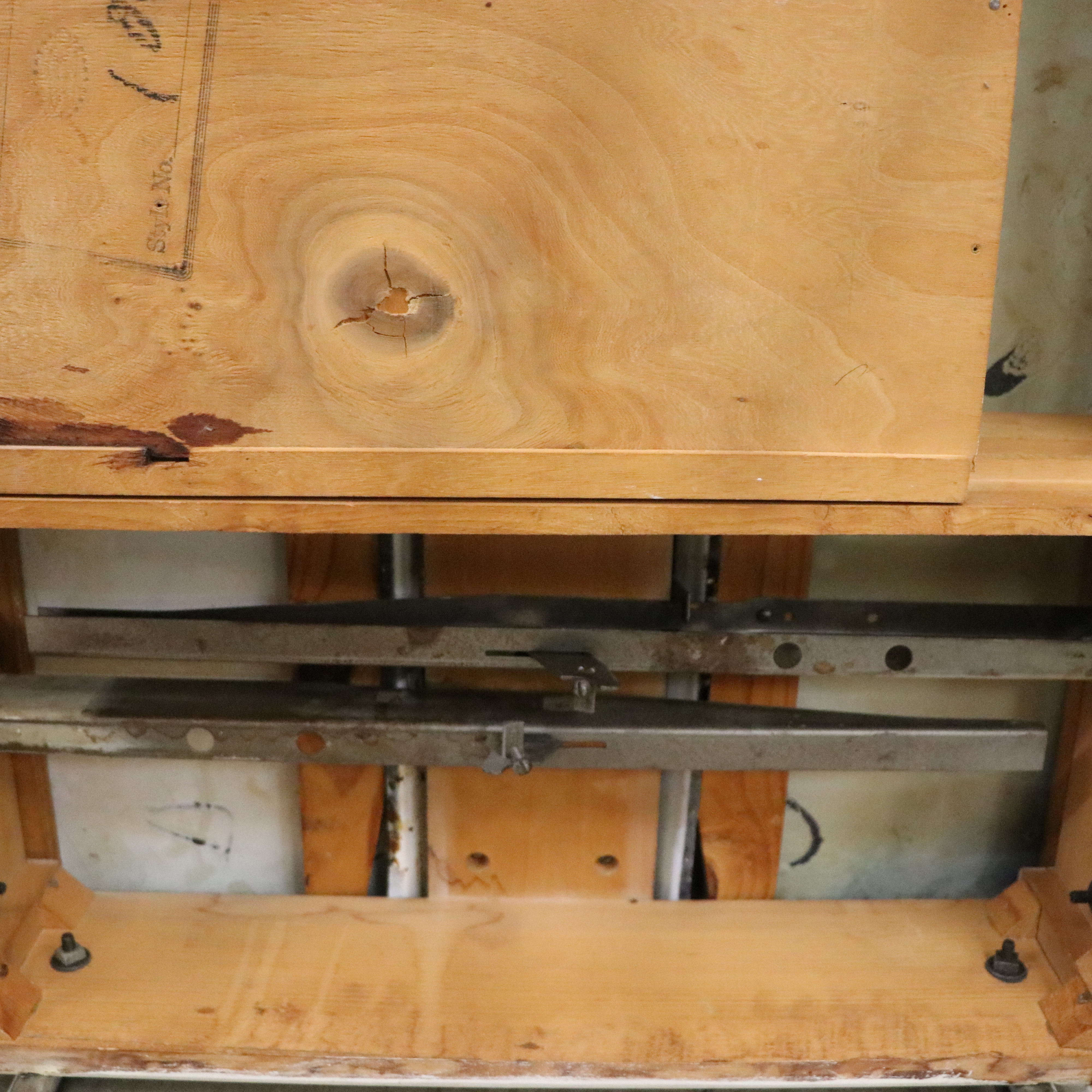 Vintage Tepco Enamel Draw-Leaf Kitchen Table