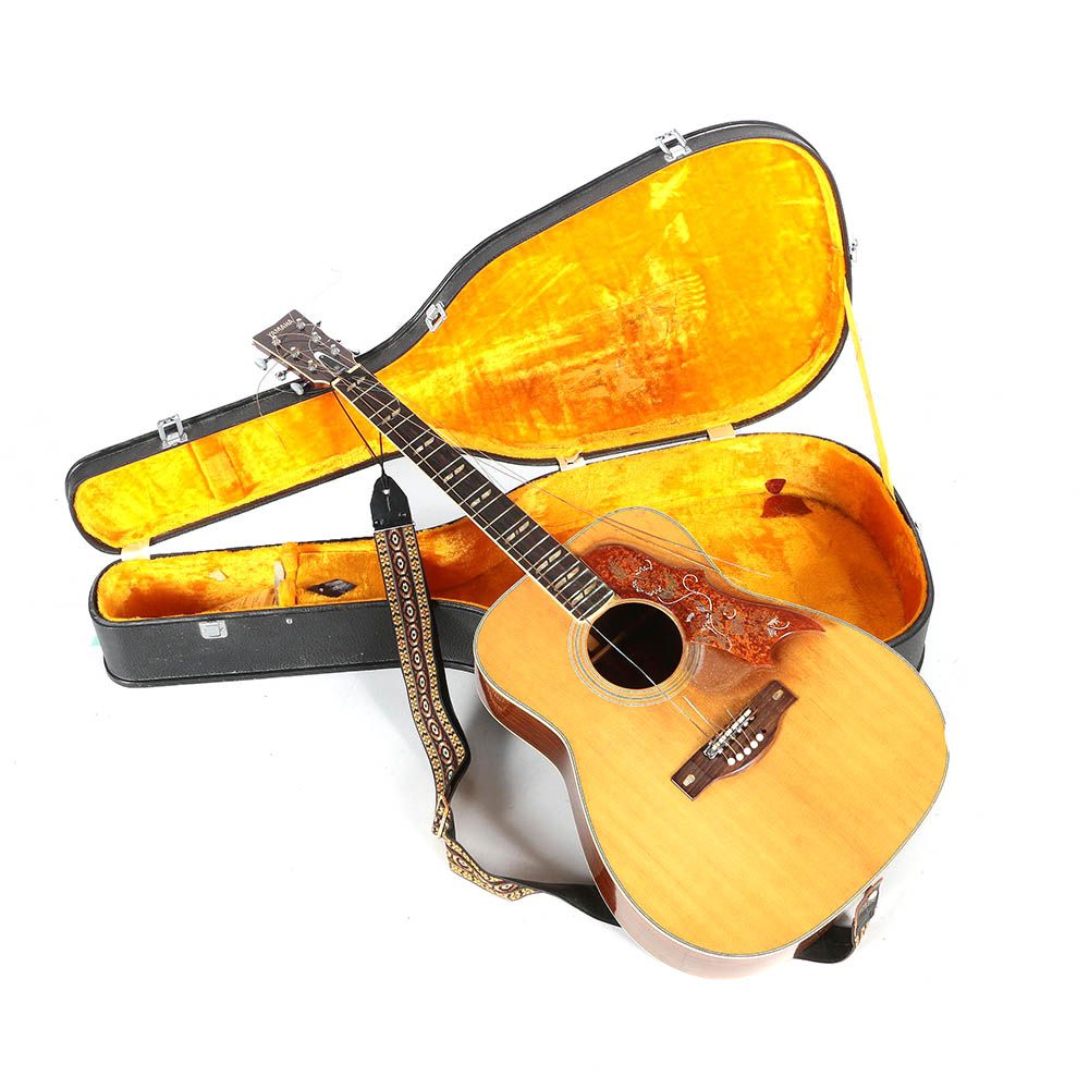 Yamaha FG-300 Acoustic Guitar with Case